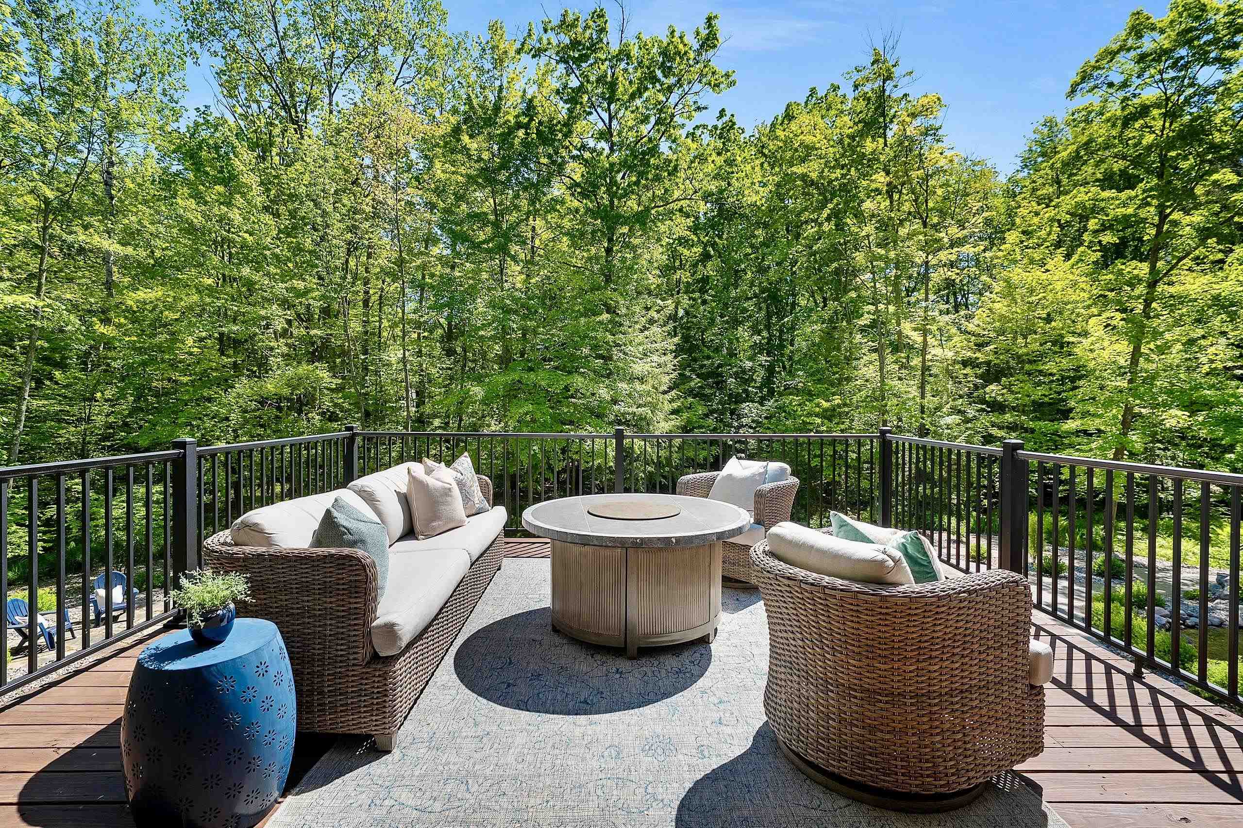 3413 BLACKBERRY Lane