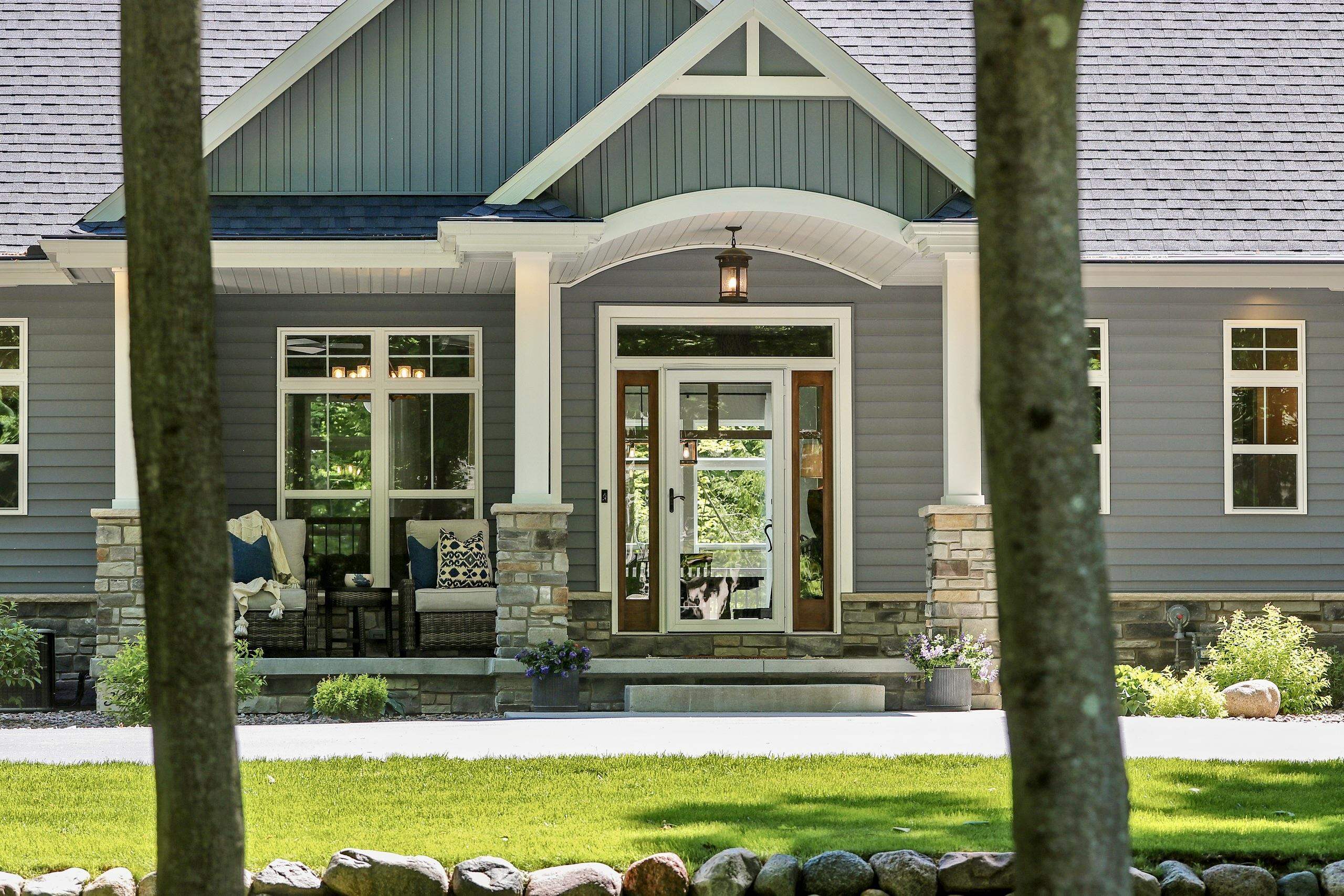 3413 BLACKBERRY Lane