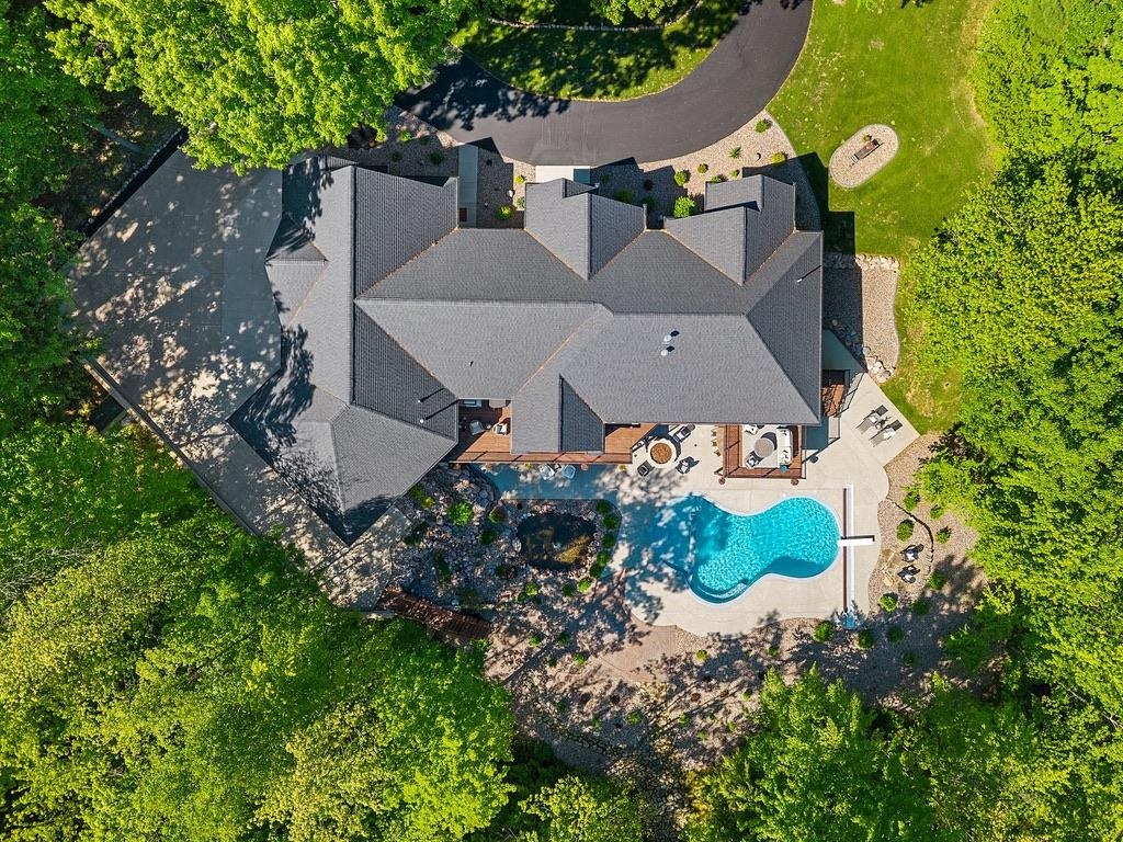 3413 BLACKBERRY Lane