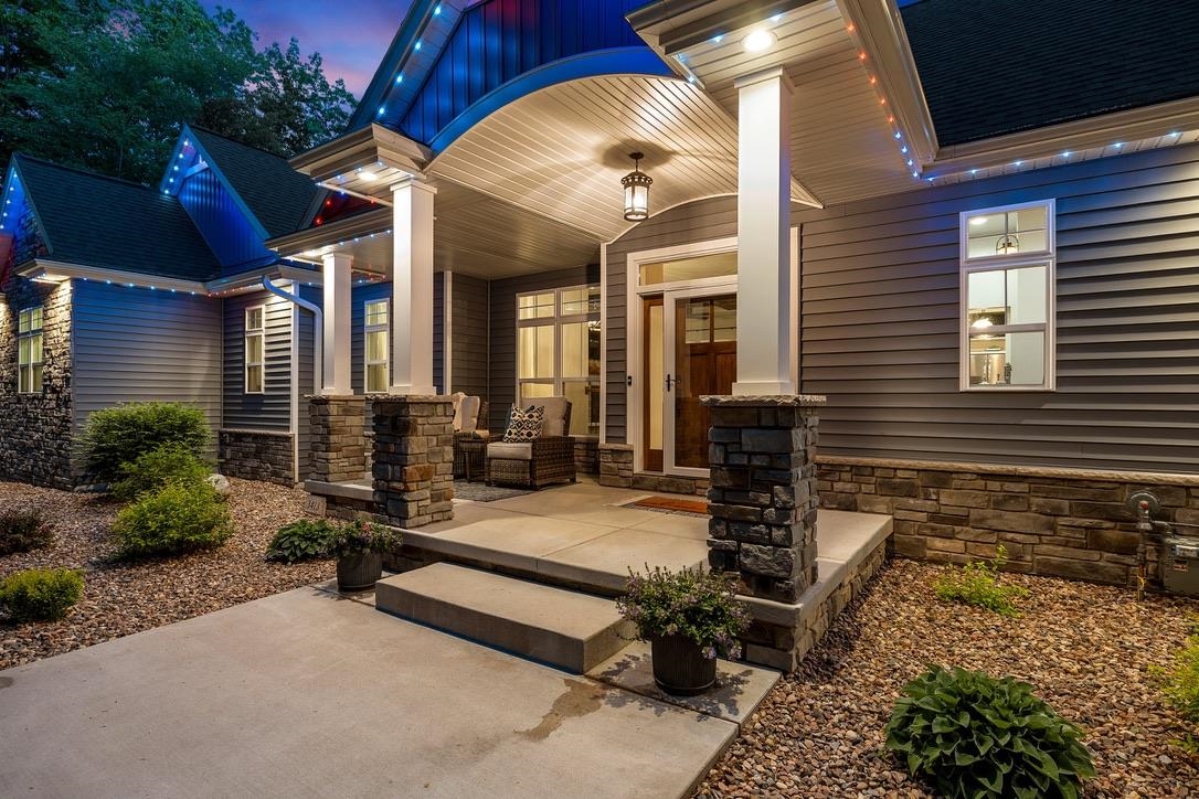 3413 BLACKBERRY Lane