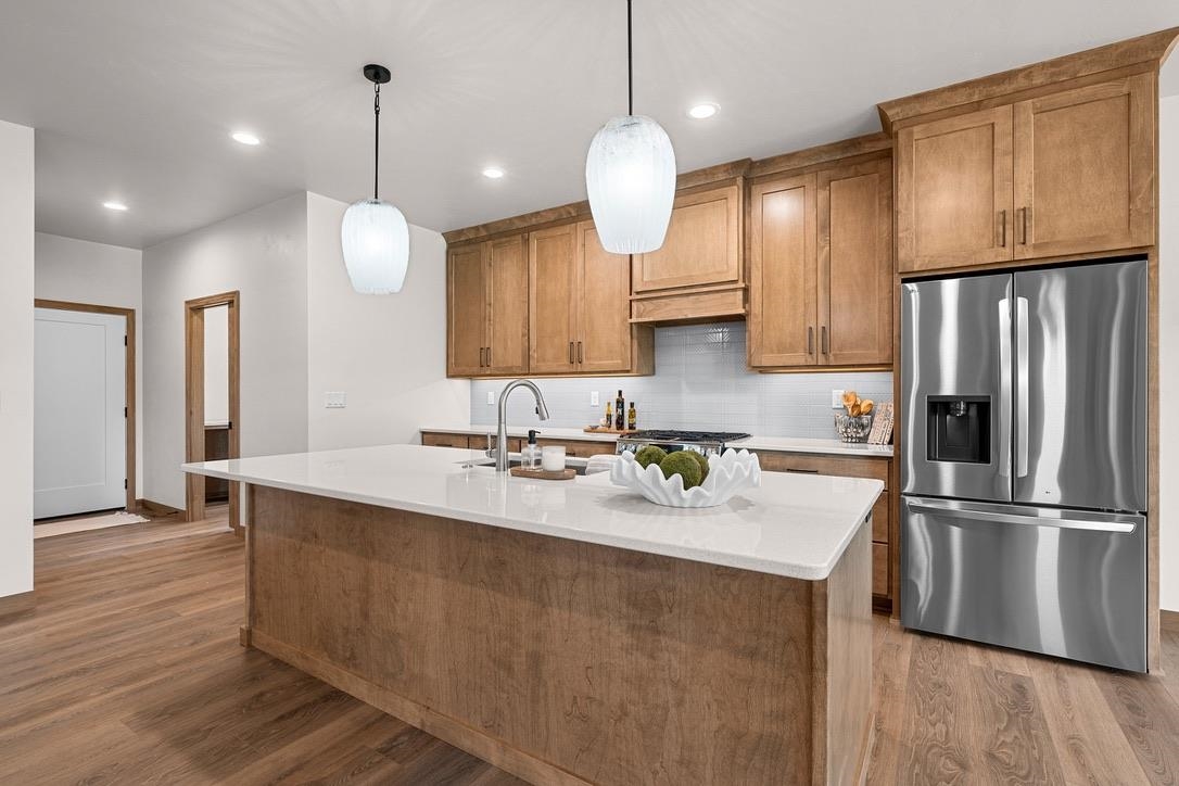 4001 ANTWERP Avenue Unit: 7