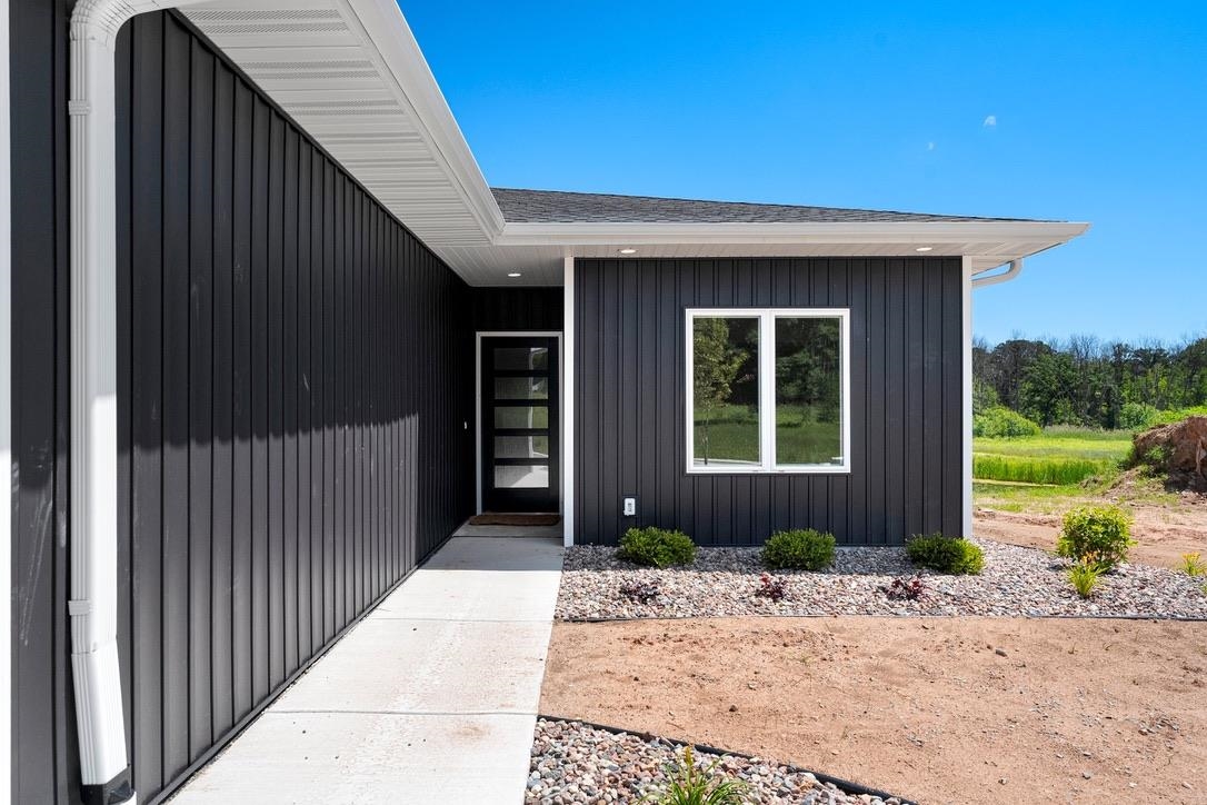 4001 ANTWERP Avenue Unit: 7