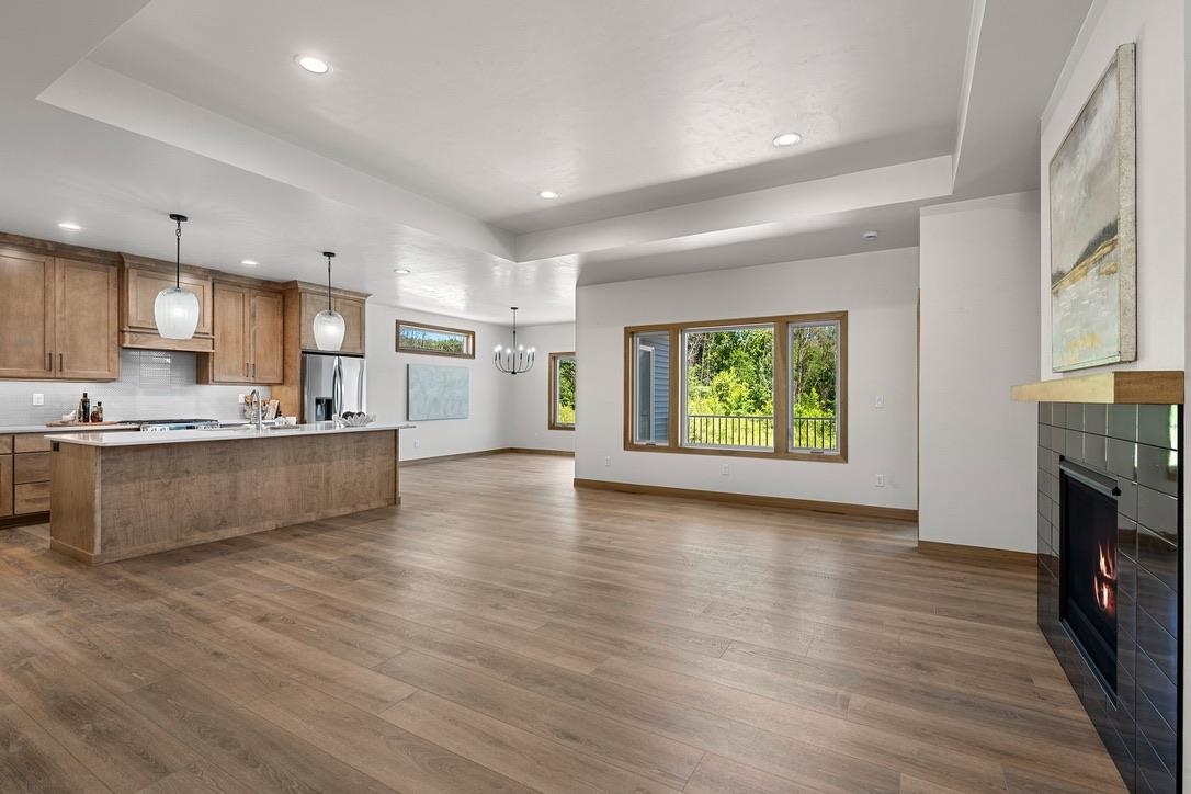 4001 ANTWERP Avenue Unit: 7