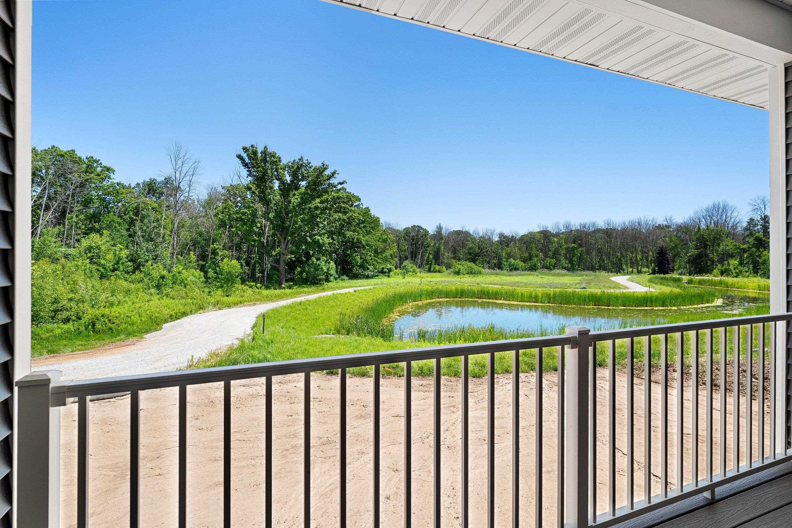 4001 ANTWERP Avenue Unit: 7