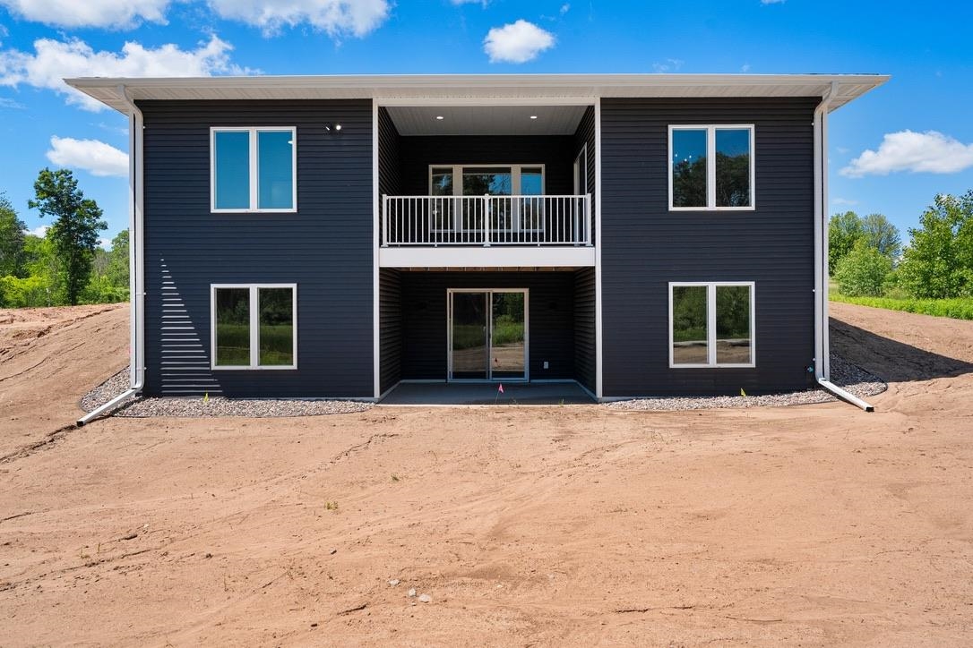 4001 ANTWERP Avenue Unit: 7