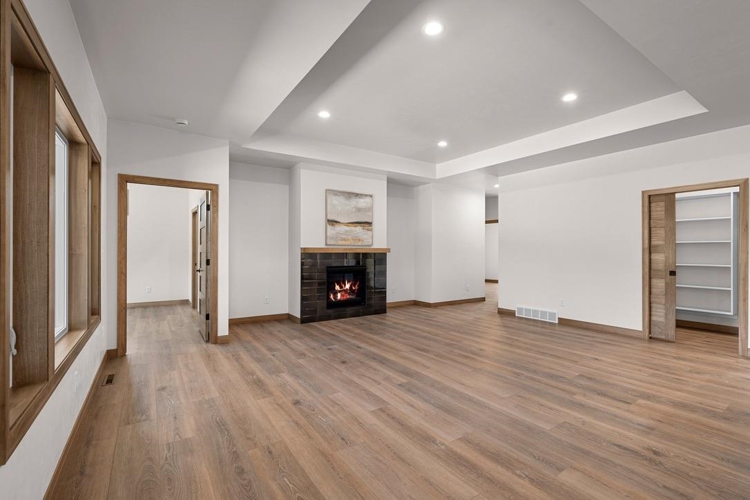 4001 ANTWERP Avenue Unit: 7