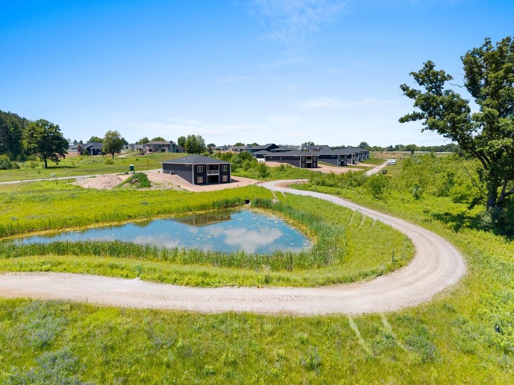 4001 ANTWERP Avenue Unit: 7