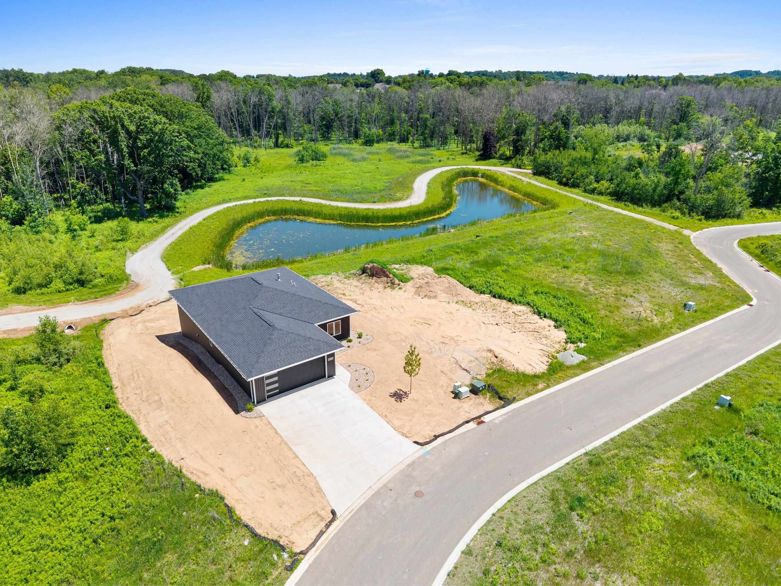 4001 ANTWERP Avenue Unit: 7