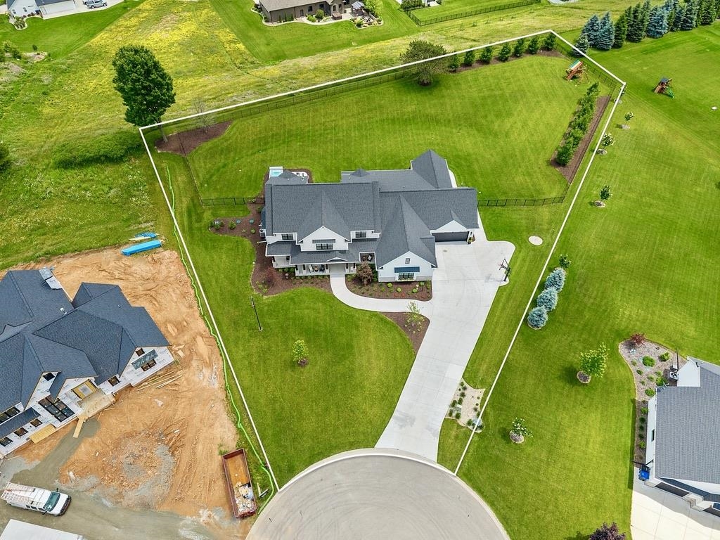 707 BLACKBERRY Court