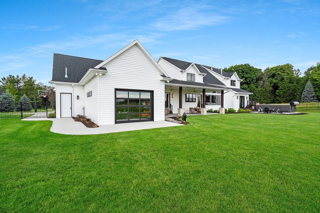 707 BLACKBERRY Court