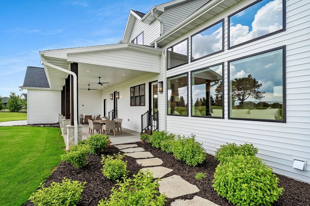 707 BLACKBERRY Court