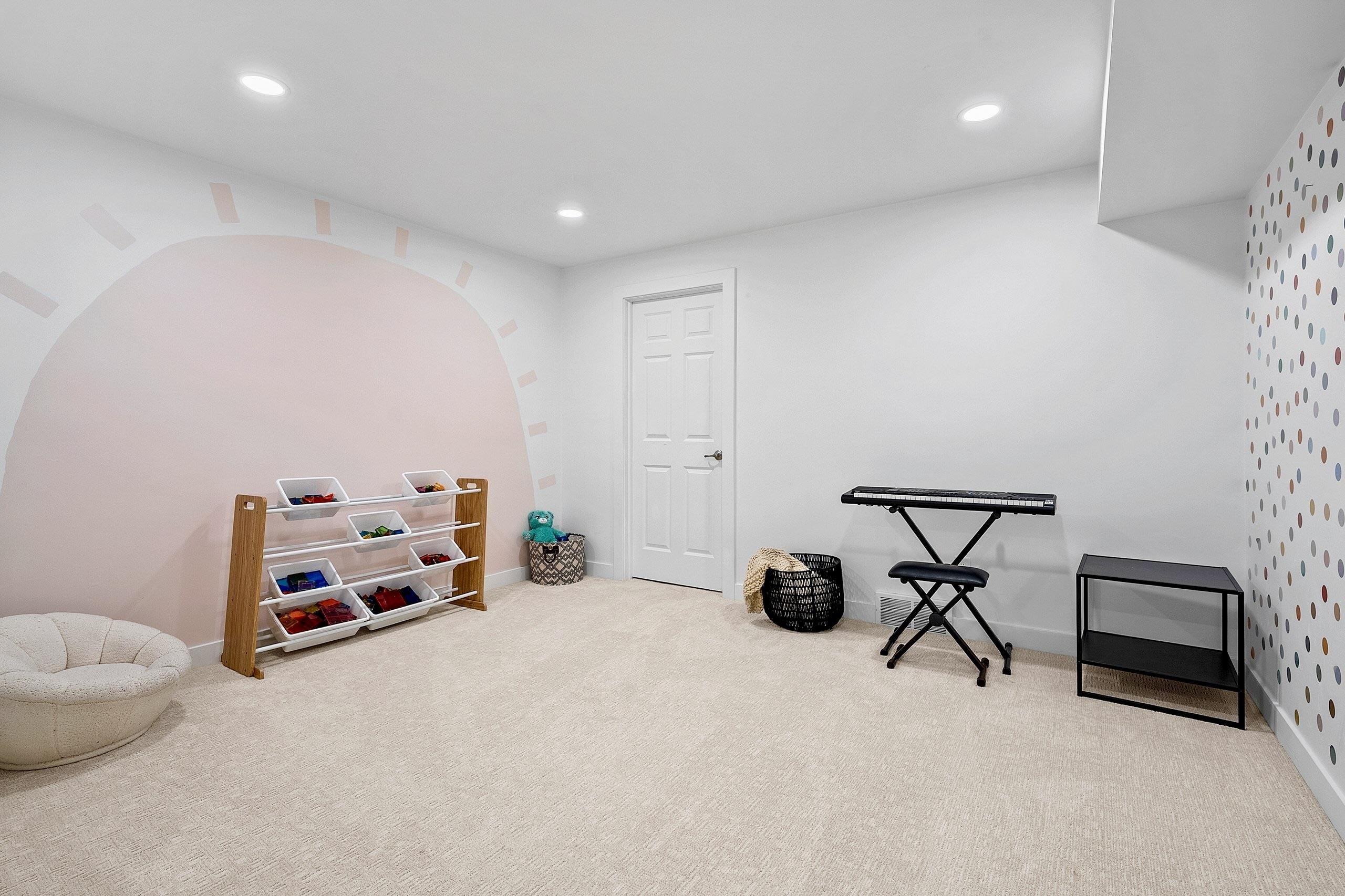 1285 CLEMENTINE Road