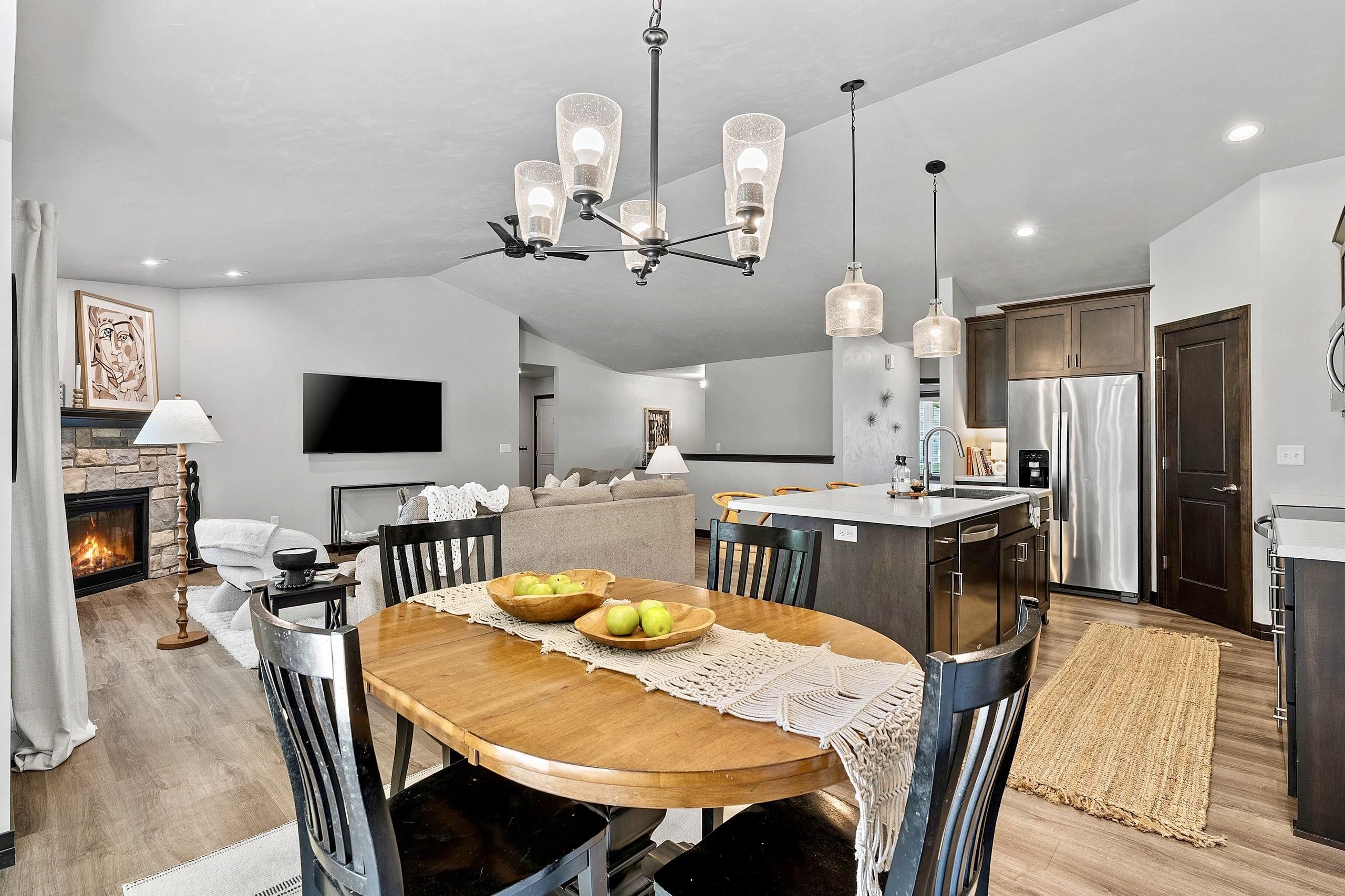 1285 CLEMENTINE Road