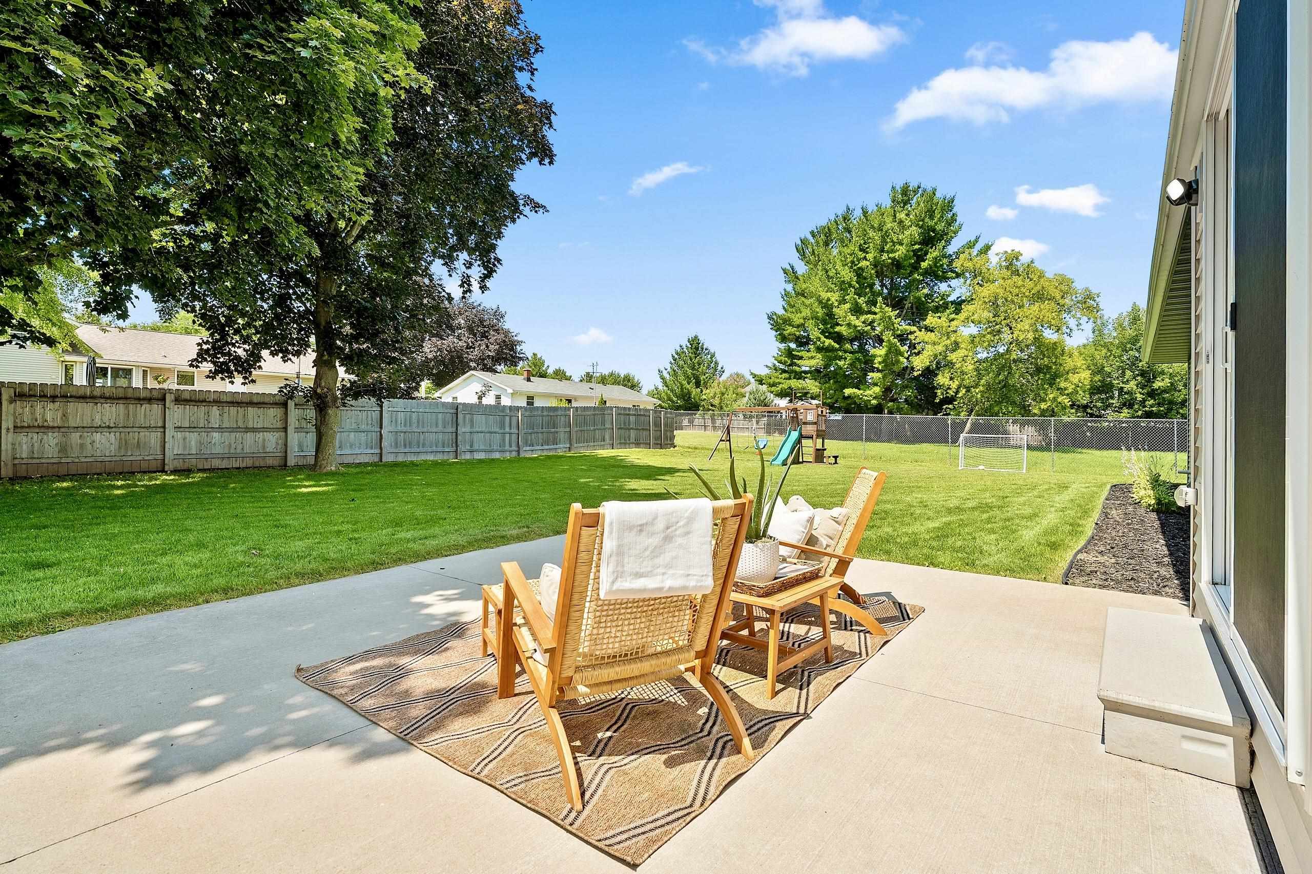 1285 CLEMENTINE Road