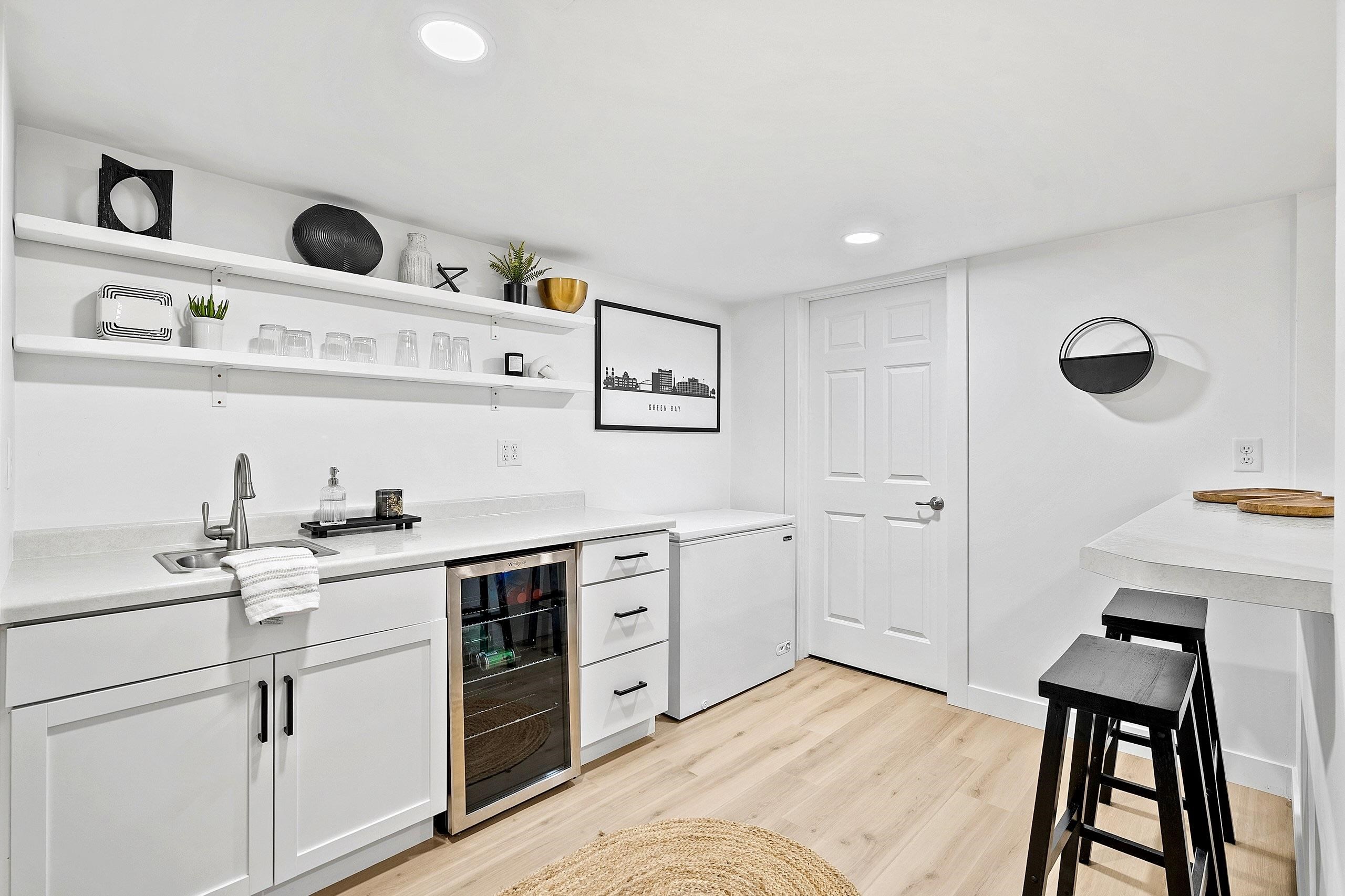 1285 CLEMENTINE Road