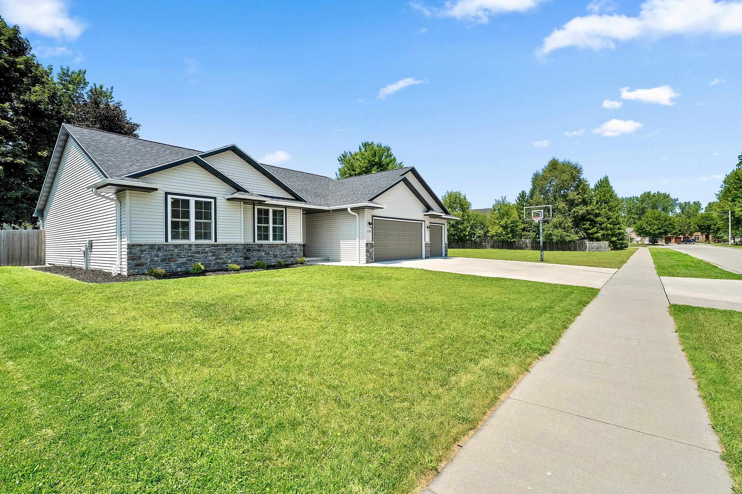1285 CLEMENTINE Road