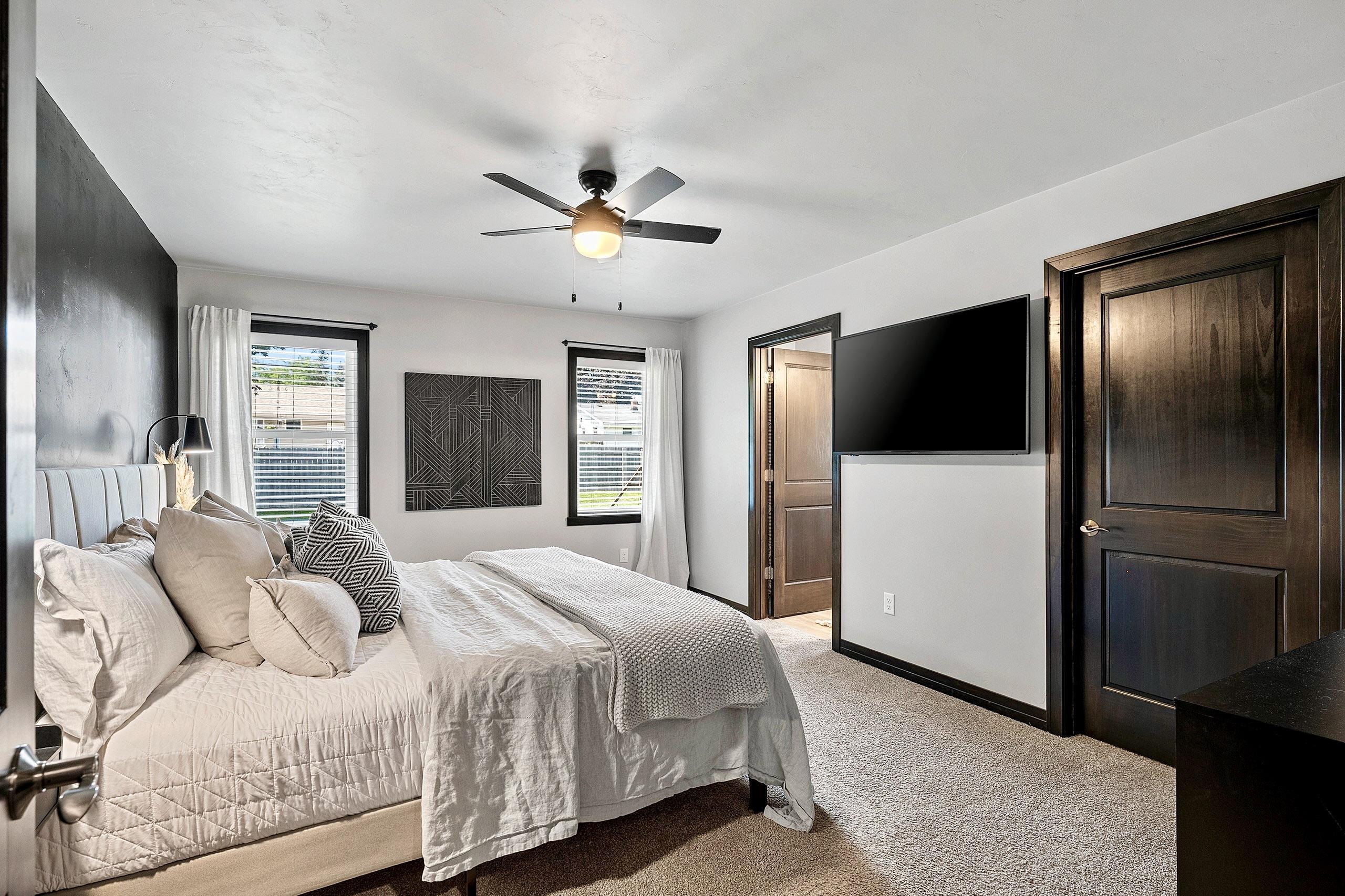 1285 CLEMENTINE Road