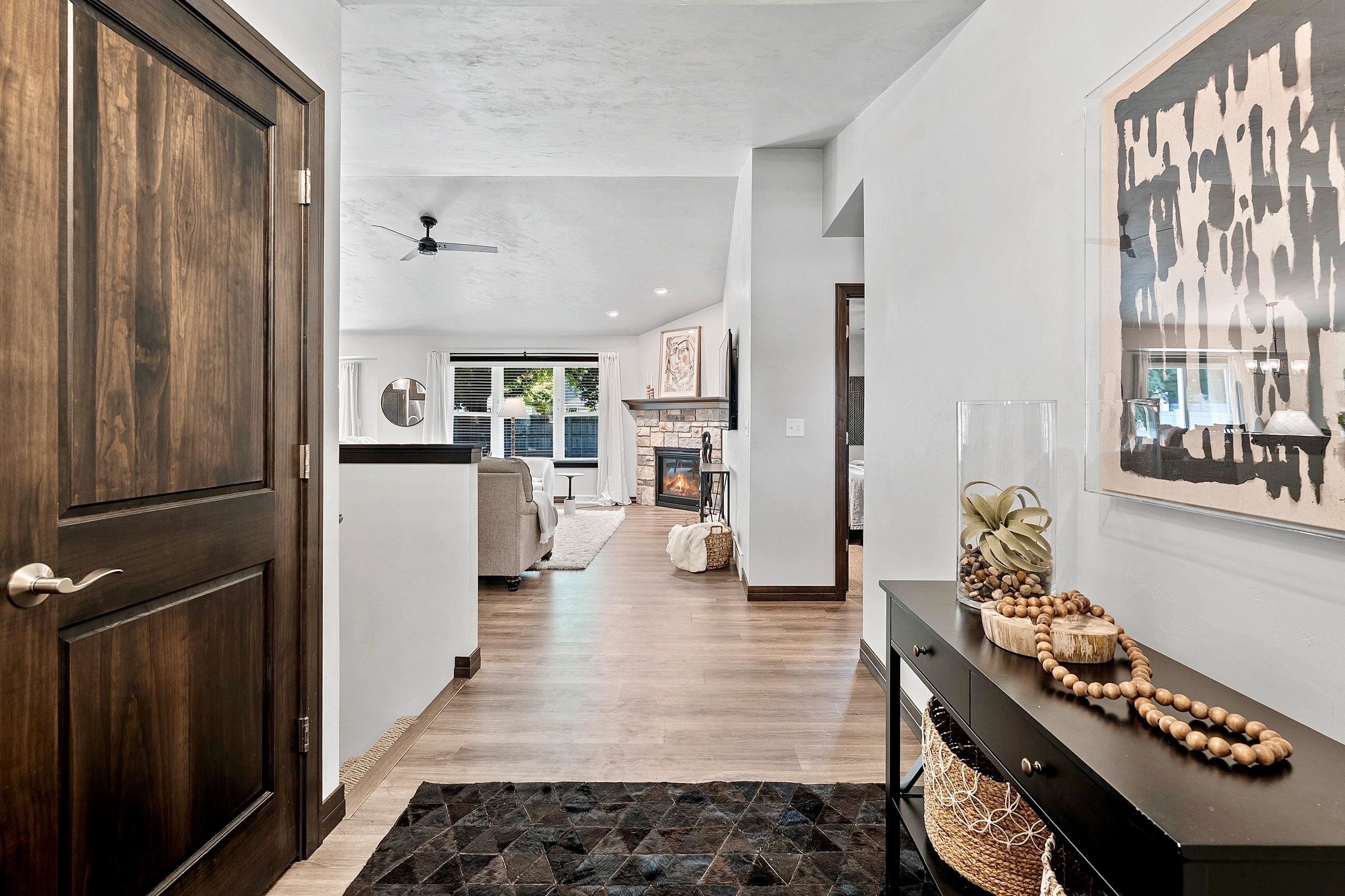 1285 CLEMENTINE Road