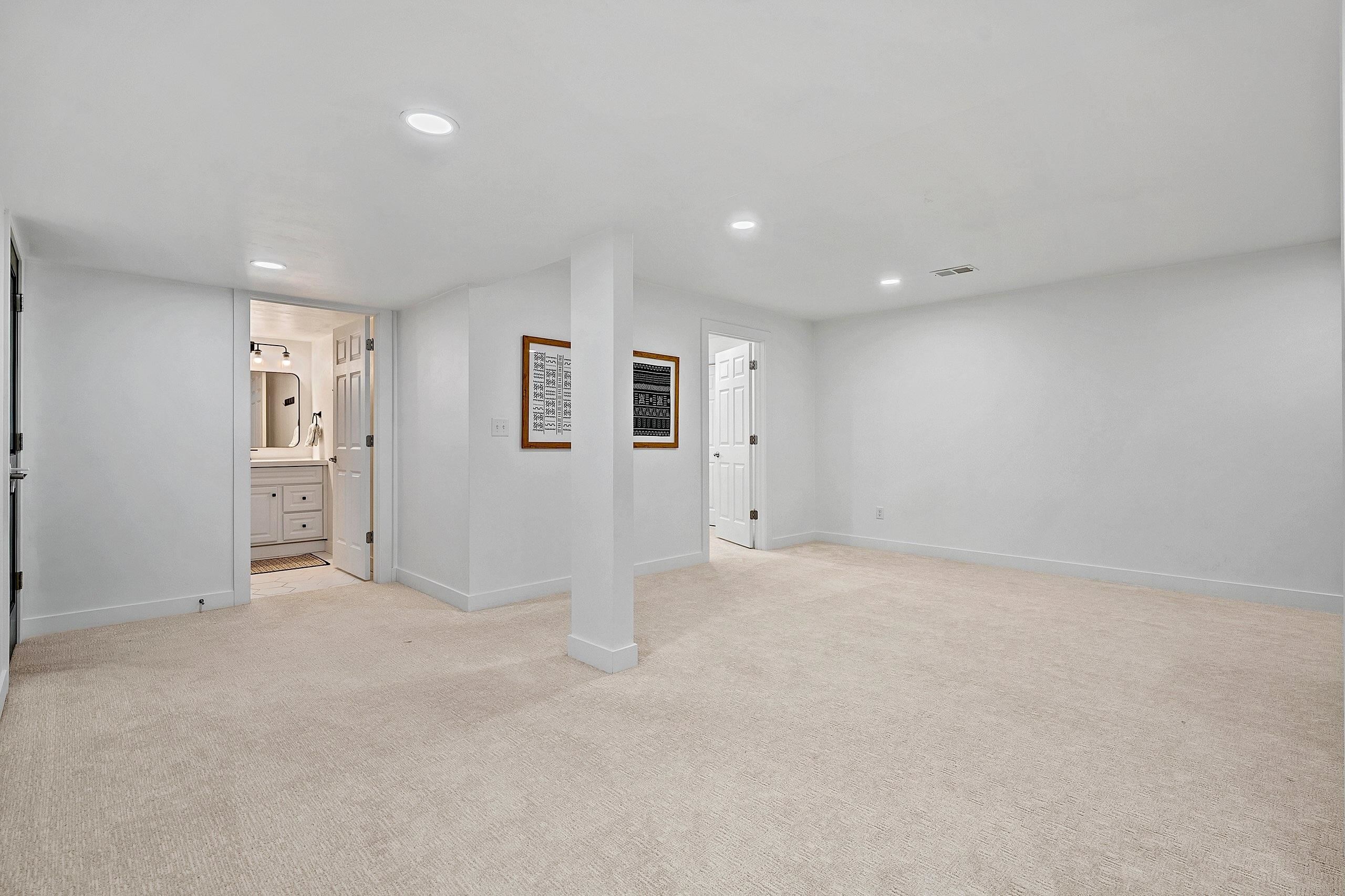 1285 CLEMENTINE Road