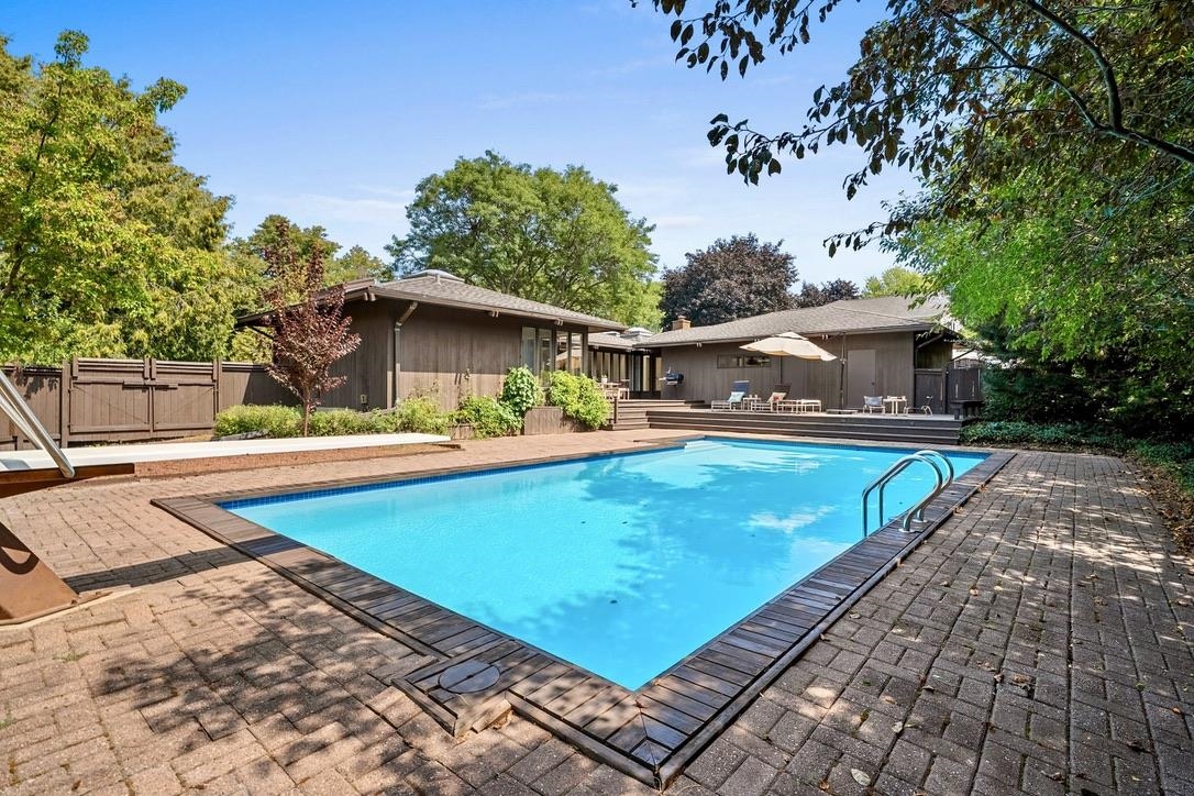 221 ROSEMONT Drive