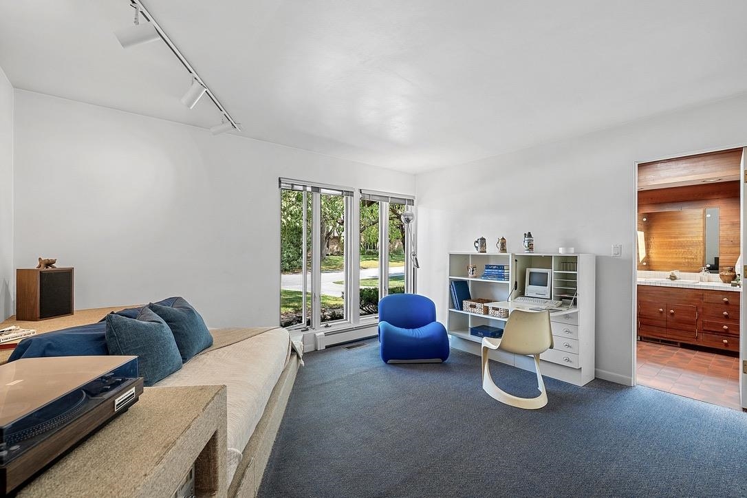 221 ROSEMONT Drive