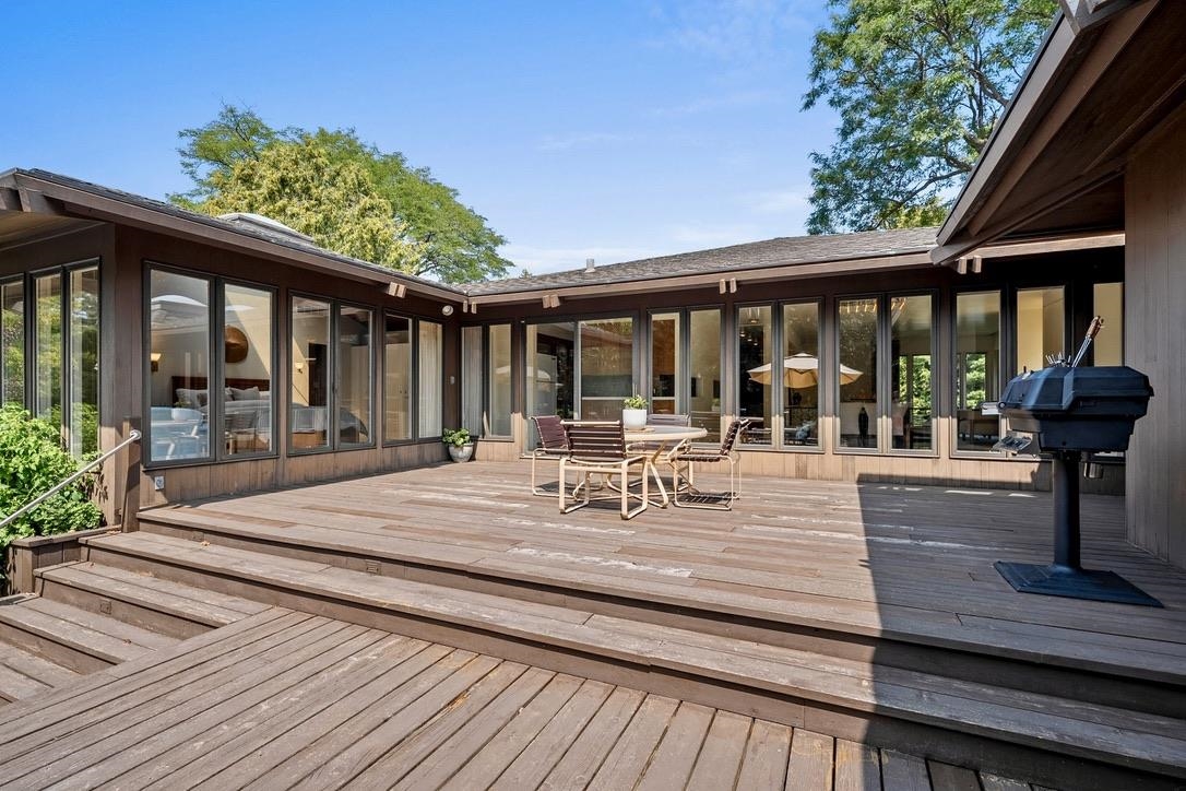 221 ROSEMONT Drive