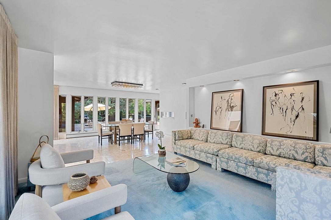 221 ROSEMONT Drive