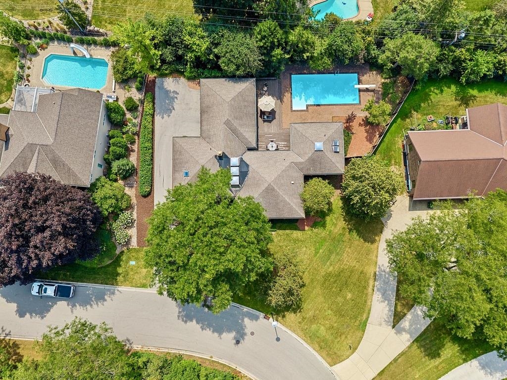 221 ROSEMONT Drive