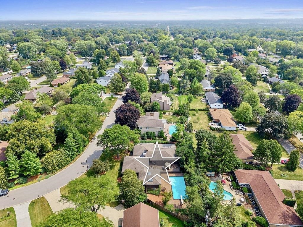 221 ROSEMONT Drive