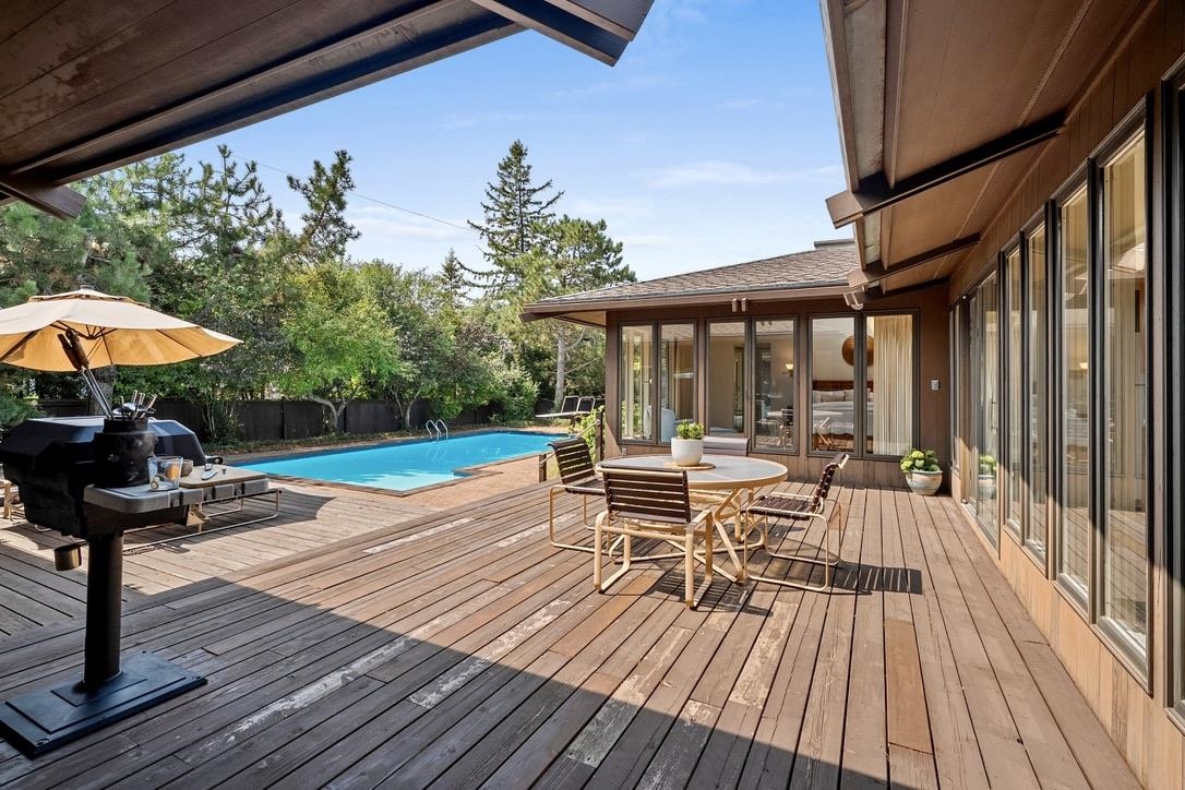 221 ROSEMONT Drive