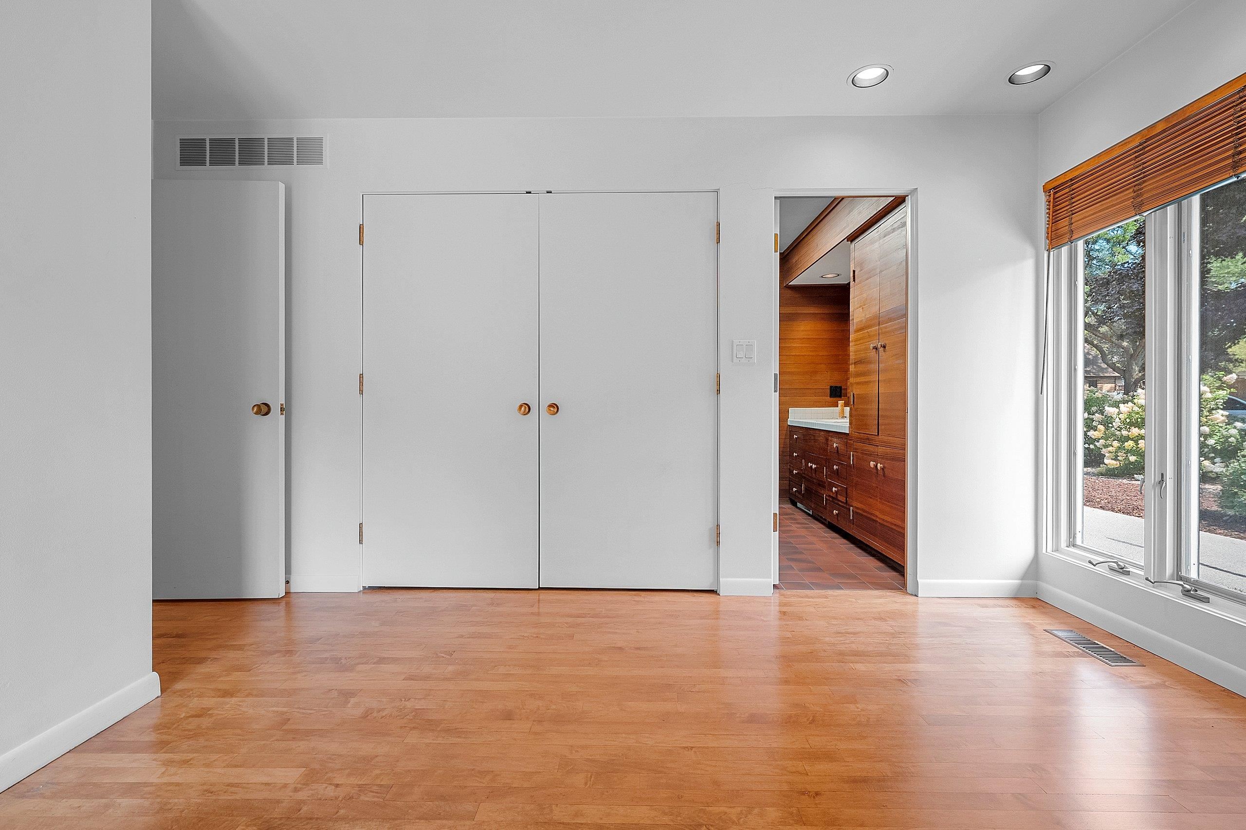 221 ROSEMONT Drive