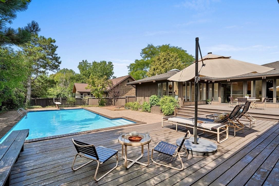 221 ROSEMONT Drive
