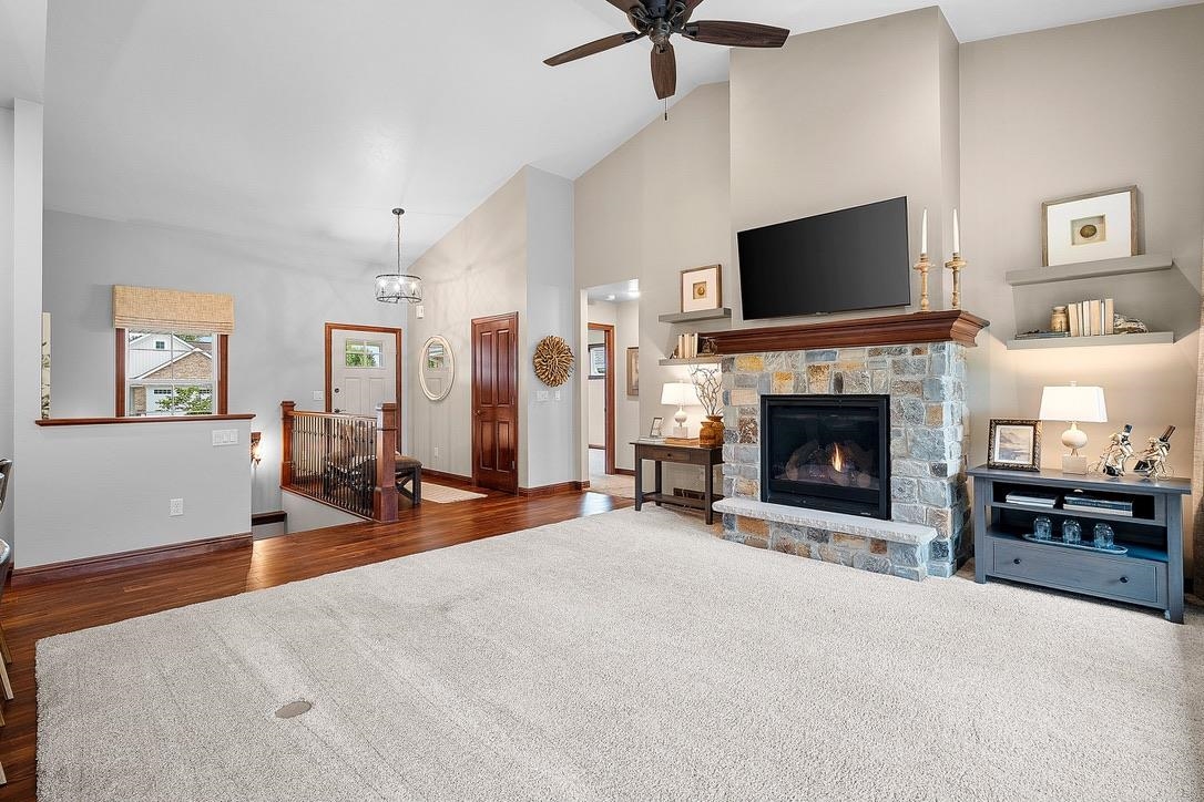 1004 HEYERDAHL Heights