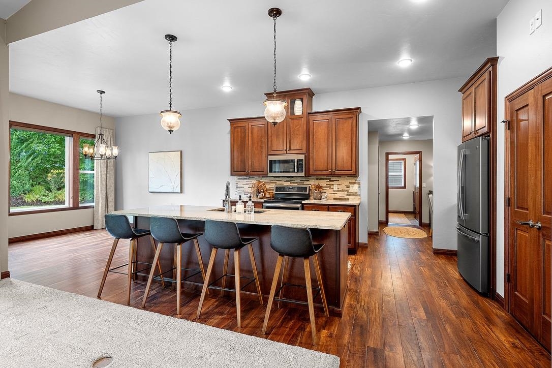 1004 HEYERDAHL Heights