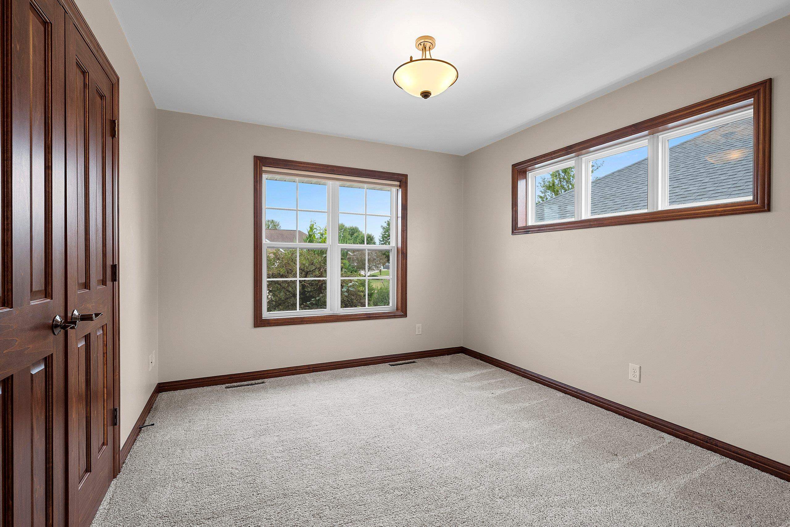 1004 HEYERDAHL Heights