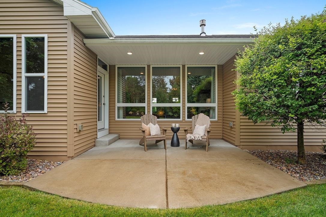 1004 HEYERDAHL Heights