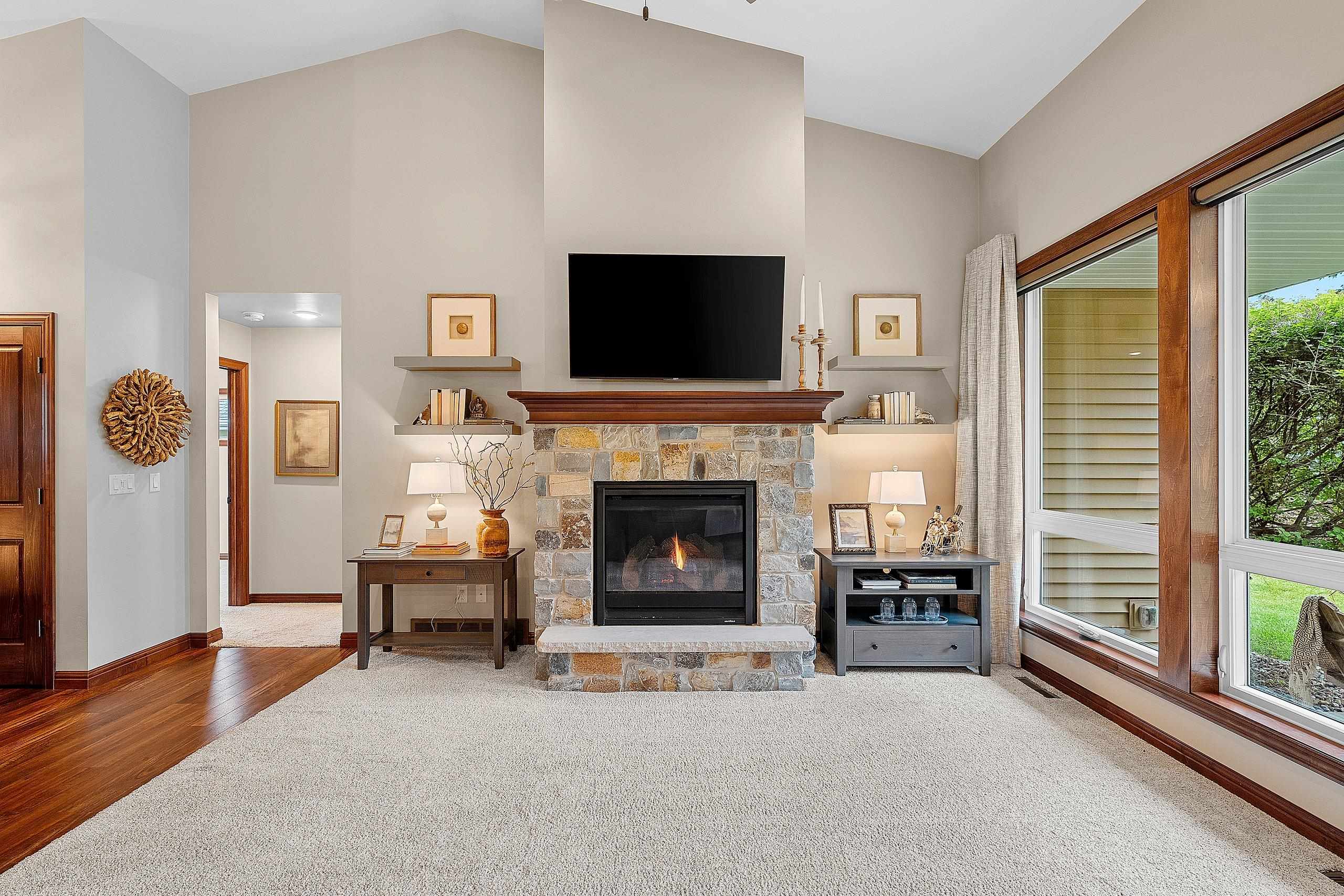 1004 HEYERDAHL Heights