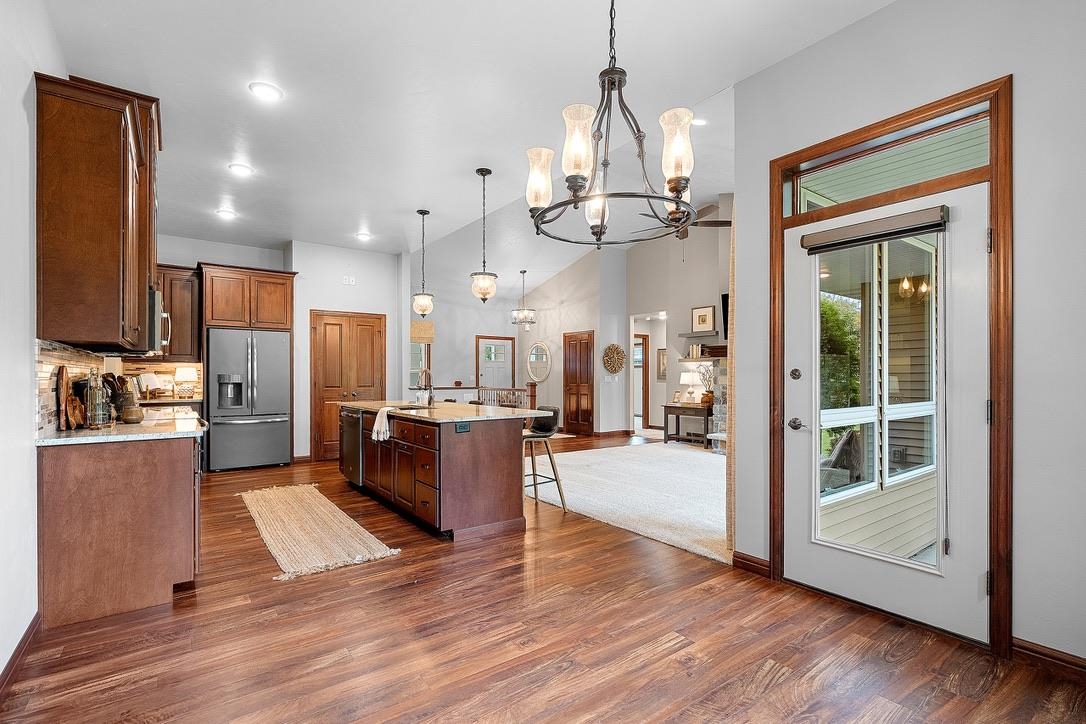 1004 HEYERDAHL Heights