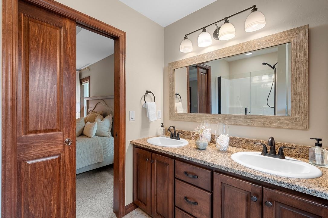 1004 HEYERDAHL Heights
