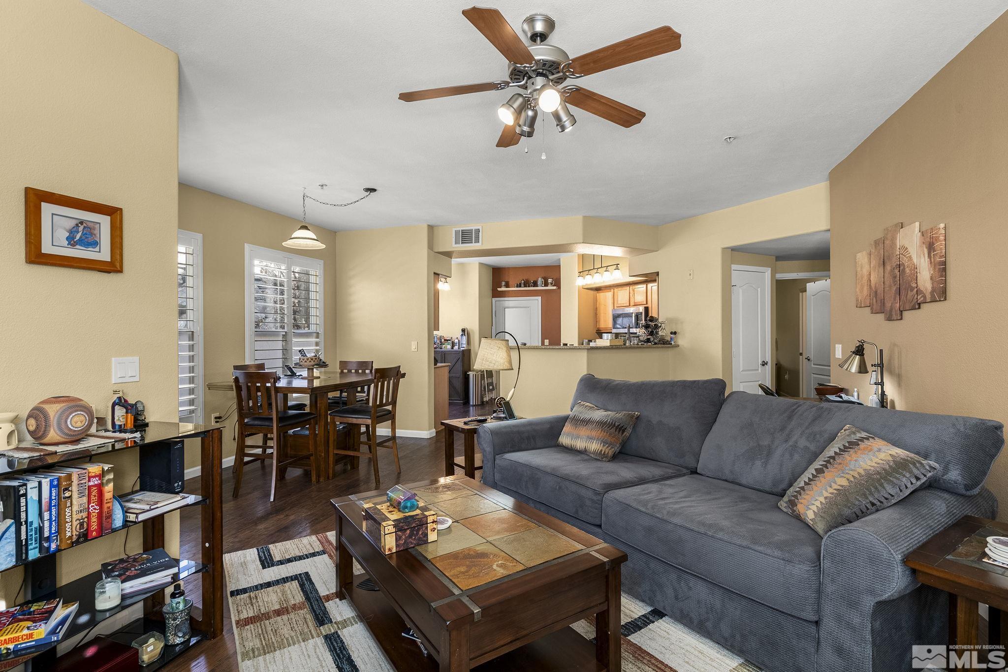 9050 Double R Boulevard, 1211