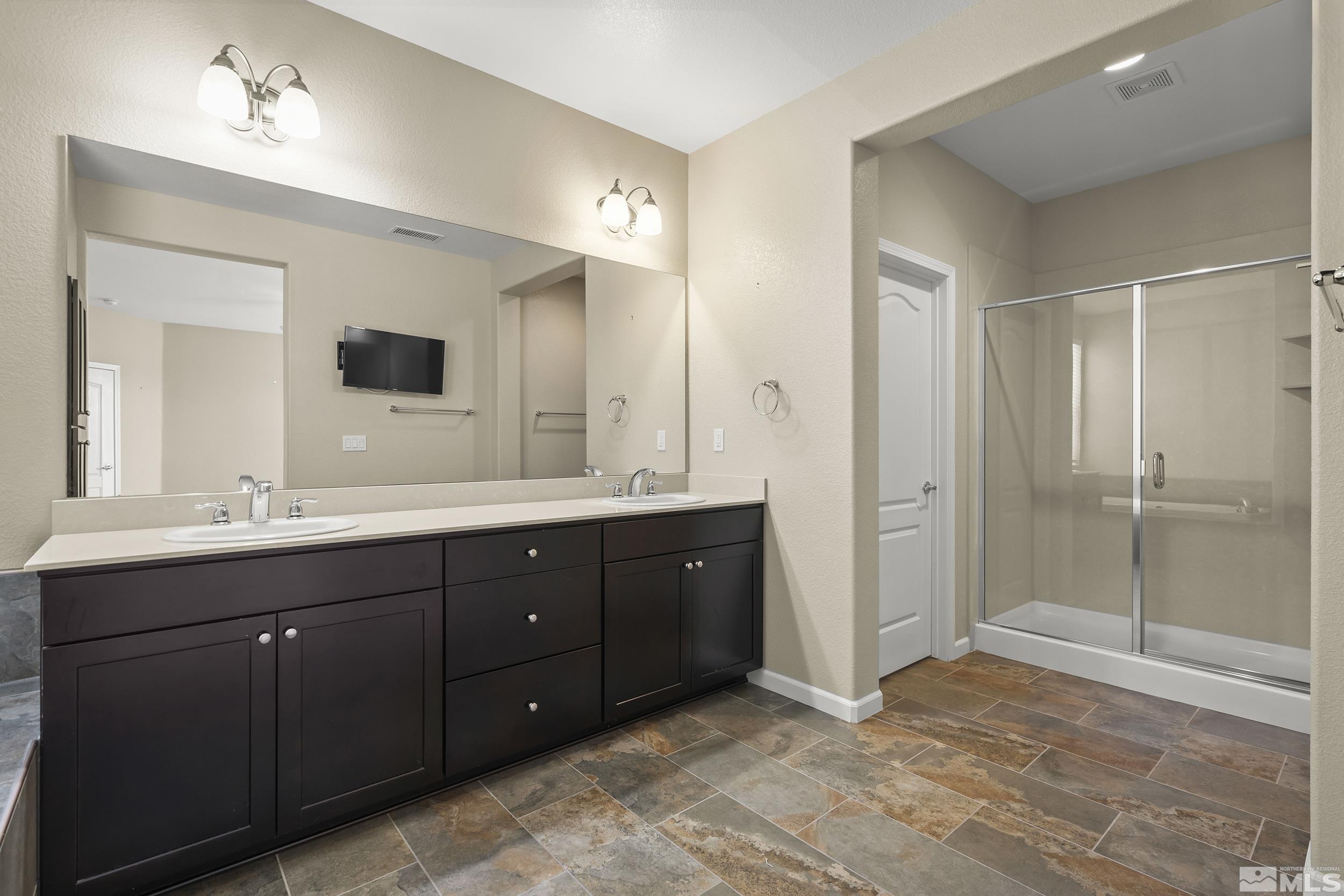 2255 Isabella Court