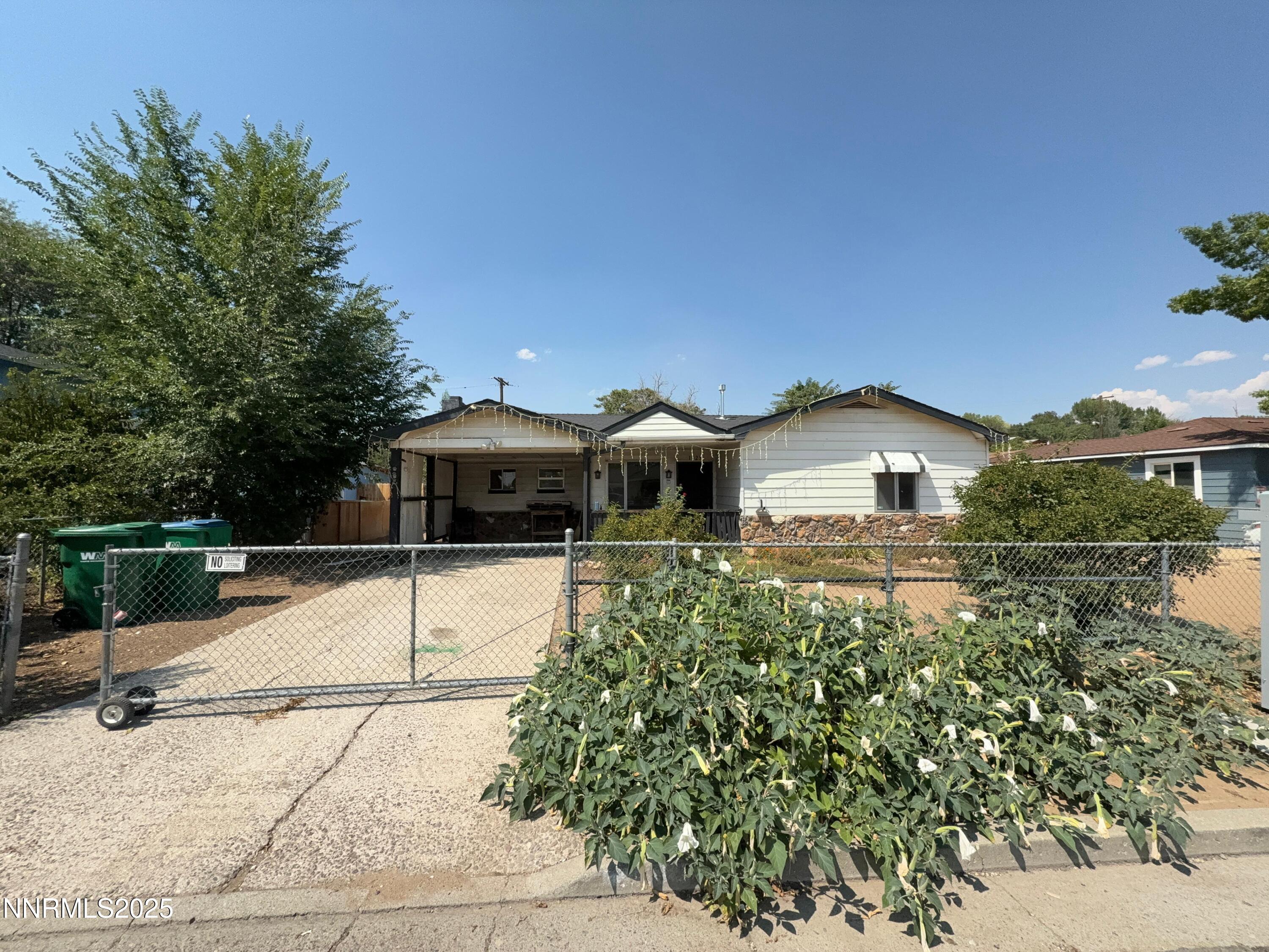 1925 Citron Drive