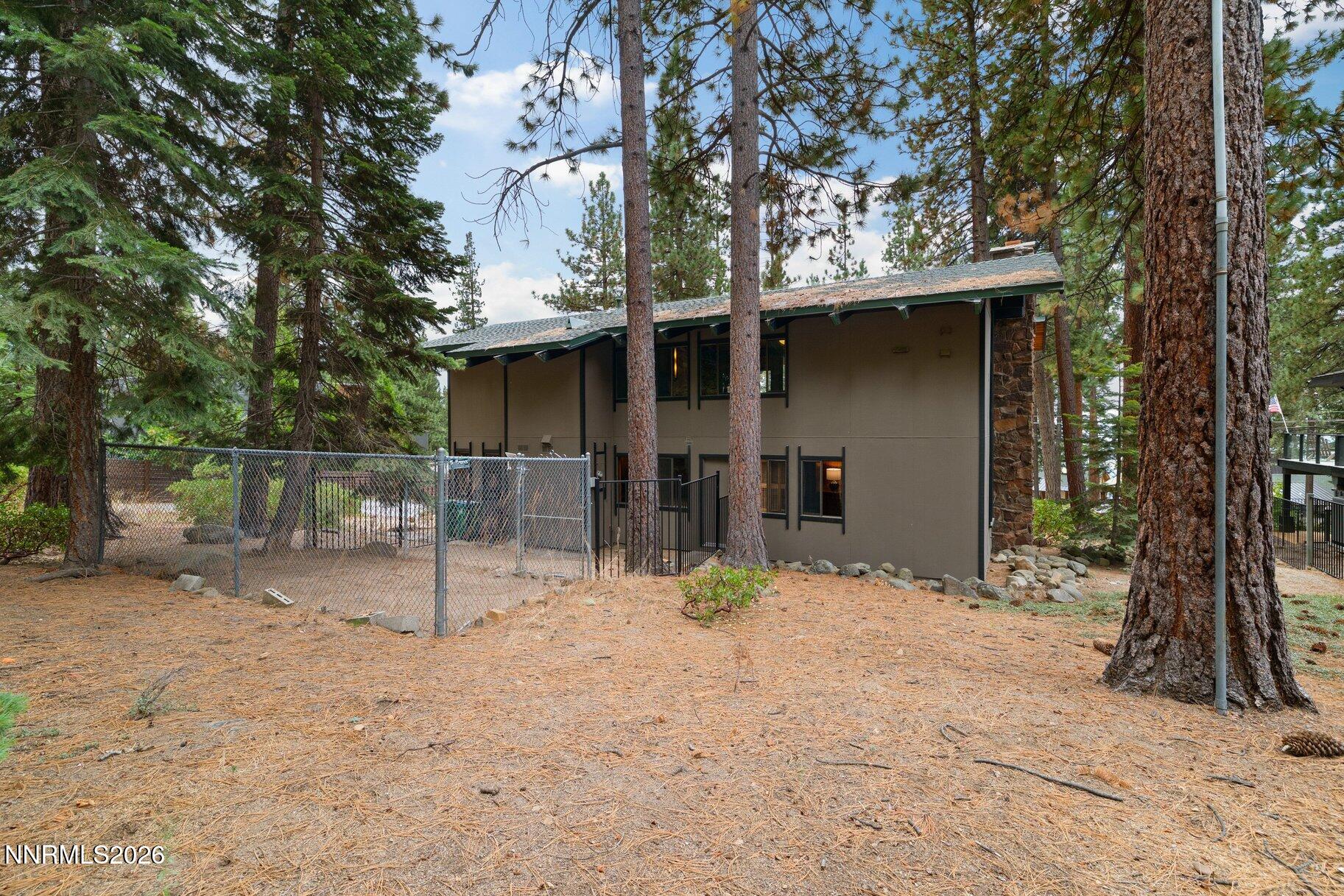 706 Lakeshore Boulevard