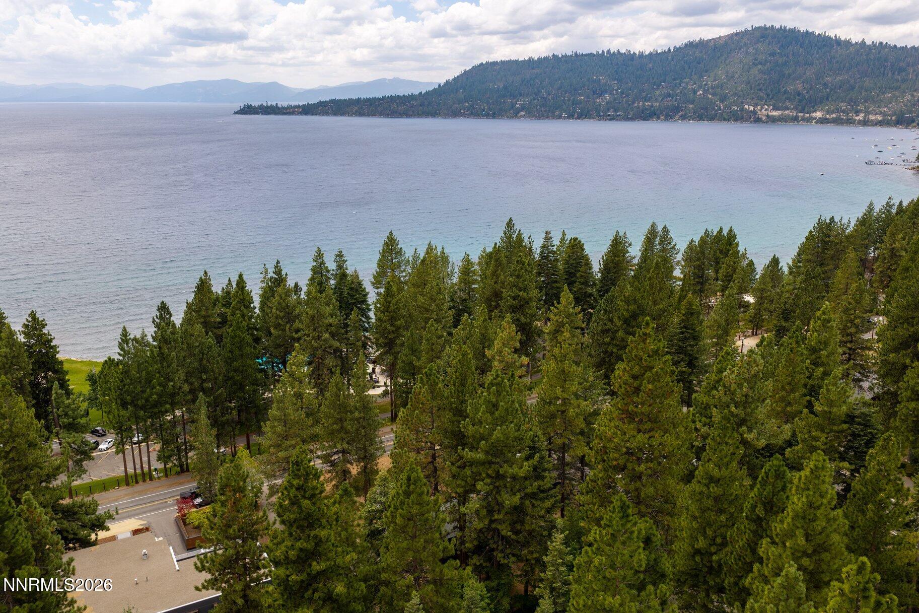 706 Lakeshore Boulevard