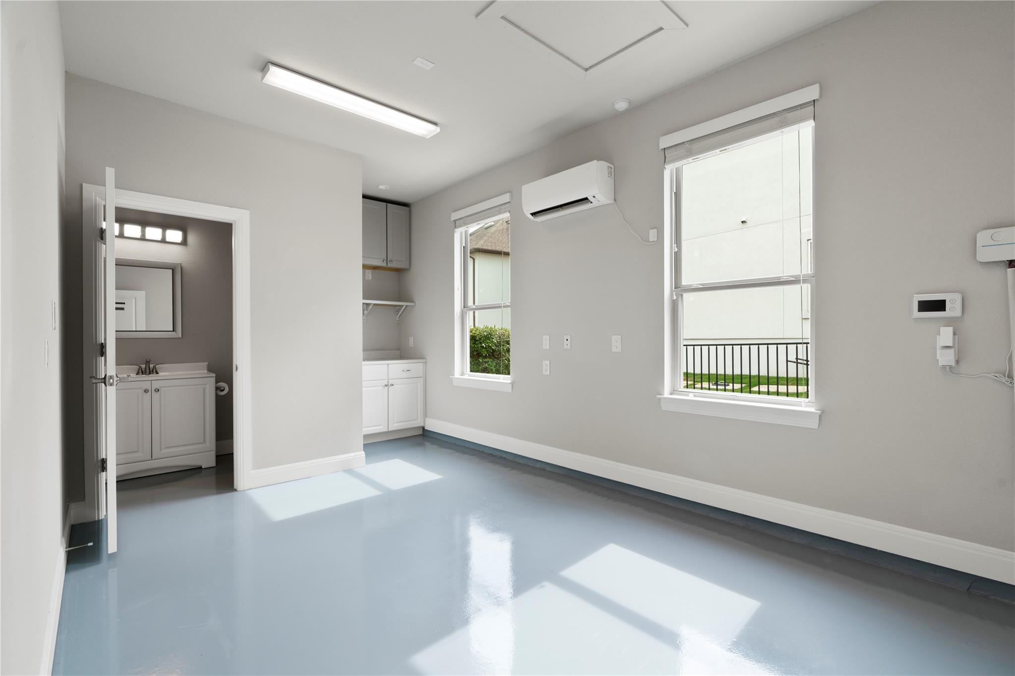 2033 Portobello RD