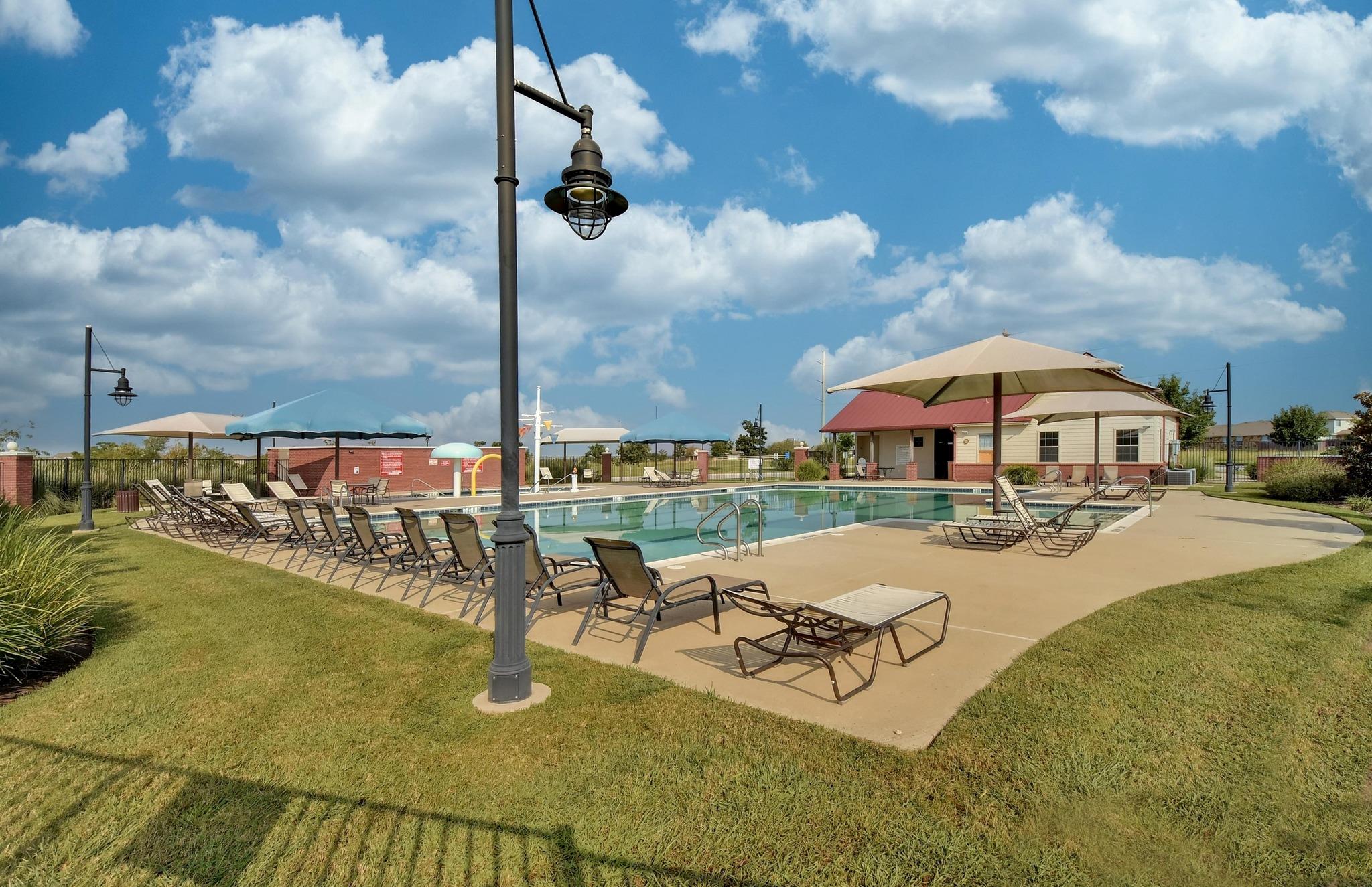 13820 James Garfield ST, Manor