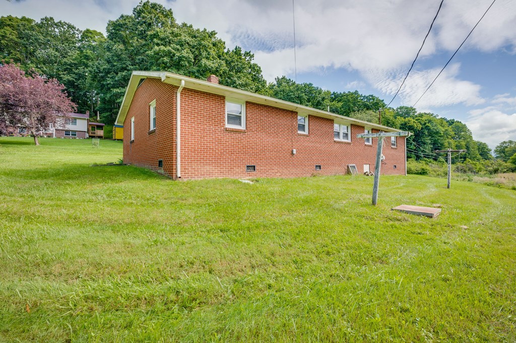 4668 Green Valley Rd