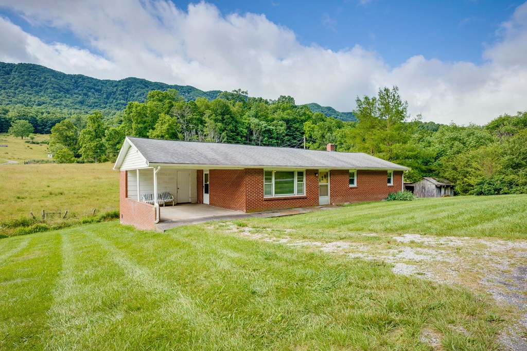 4668 Green Valley Rd