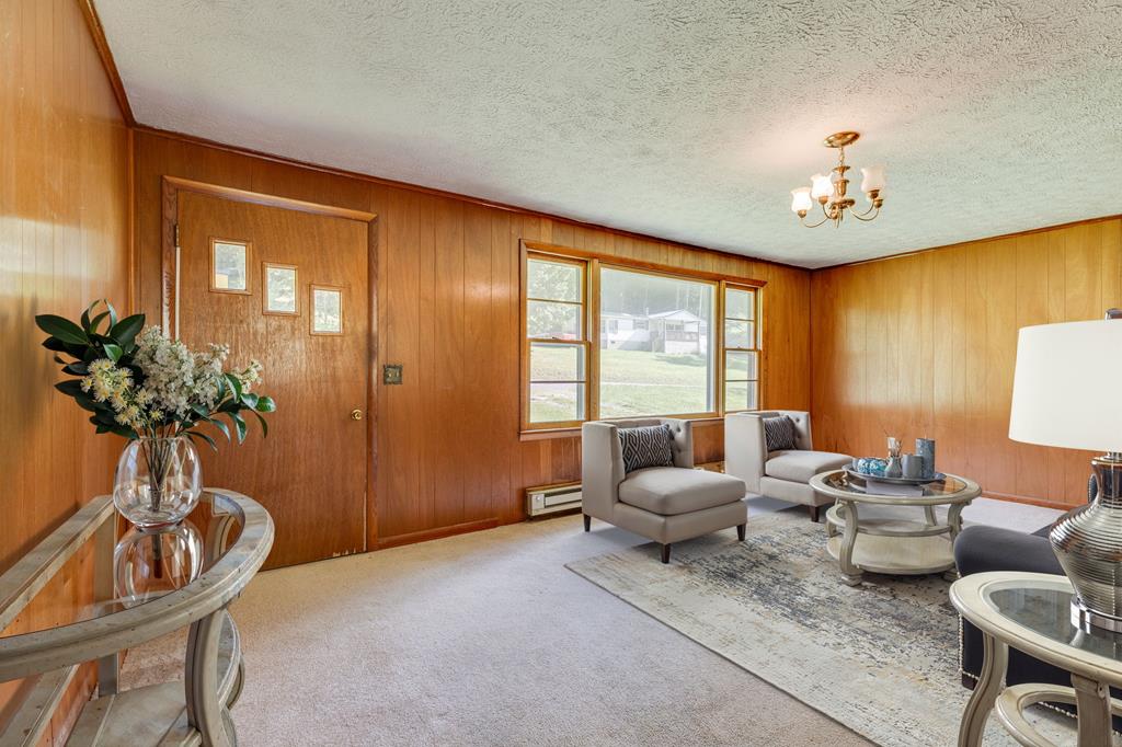 4668 Green Valley Rd