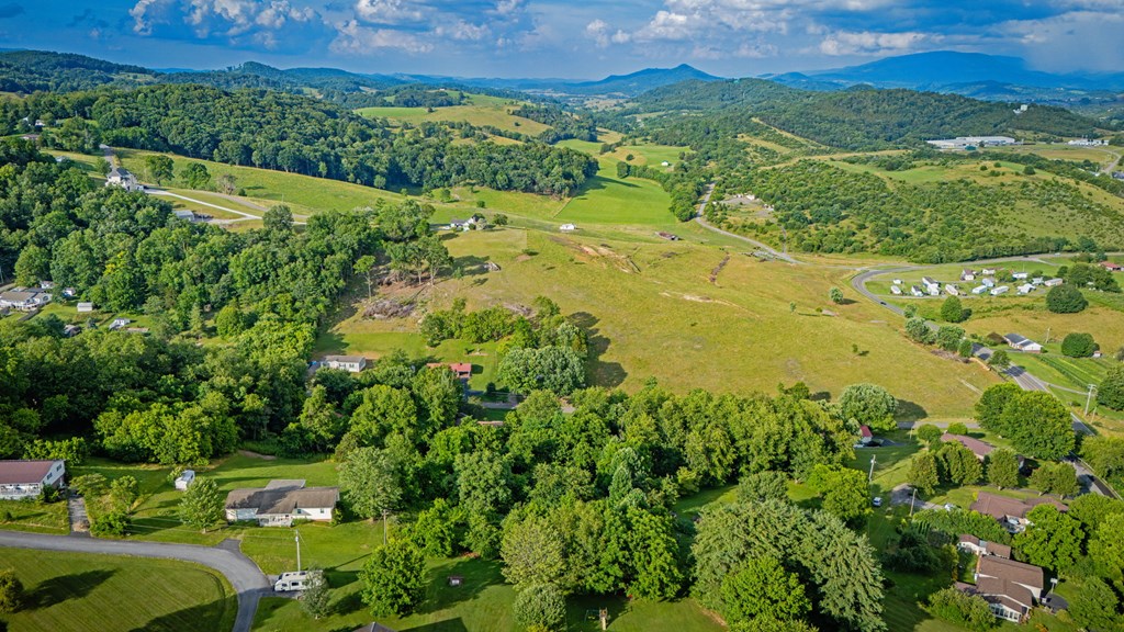 TBD Summit Drive